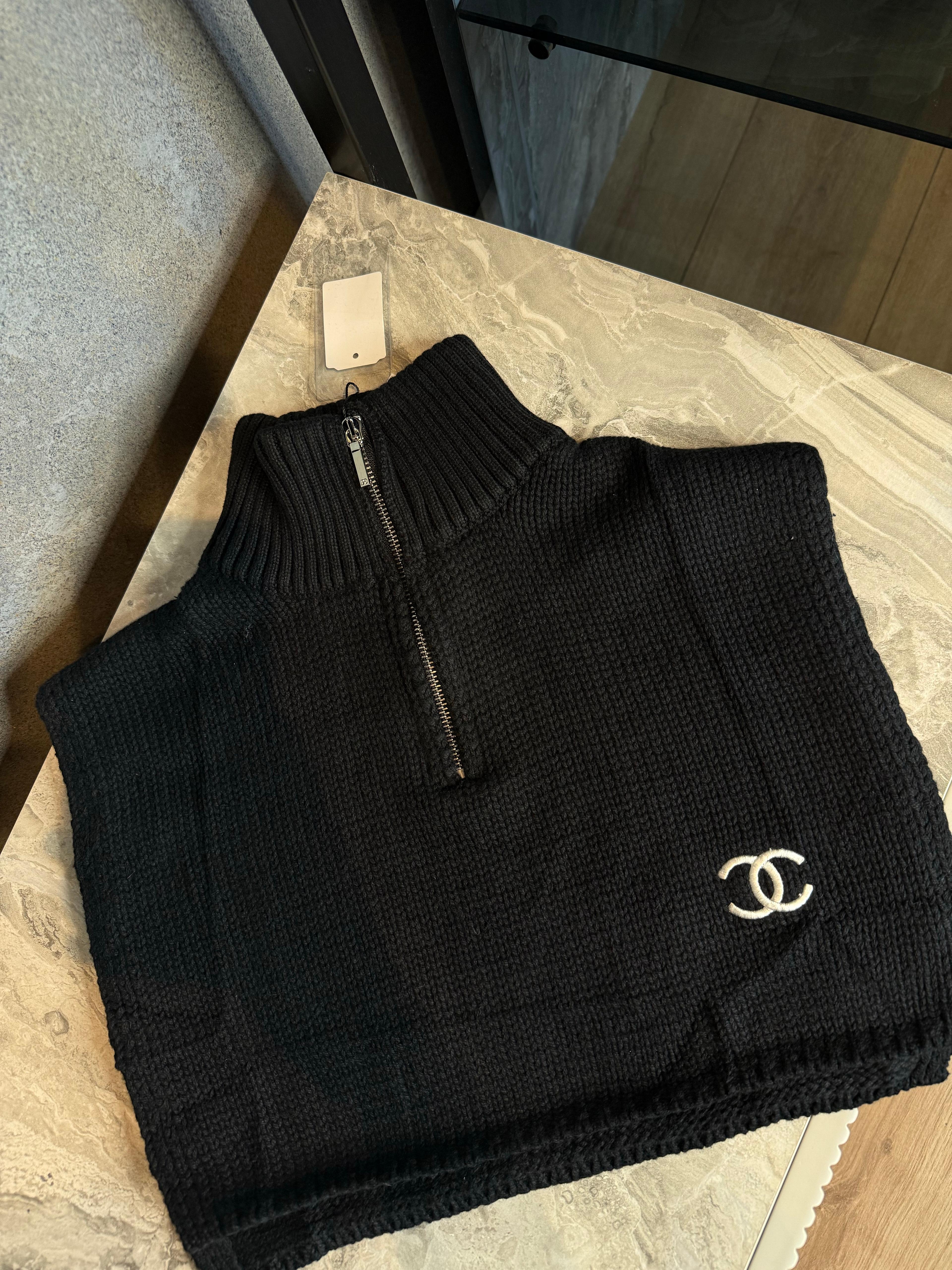 Chan /  Knit Zip Neck Warmer –