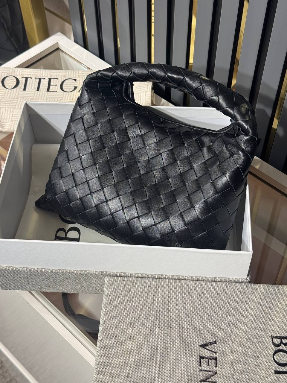 Bott.  Jodie – Intrecciato Leather Bag