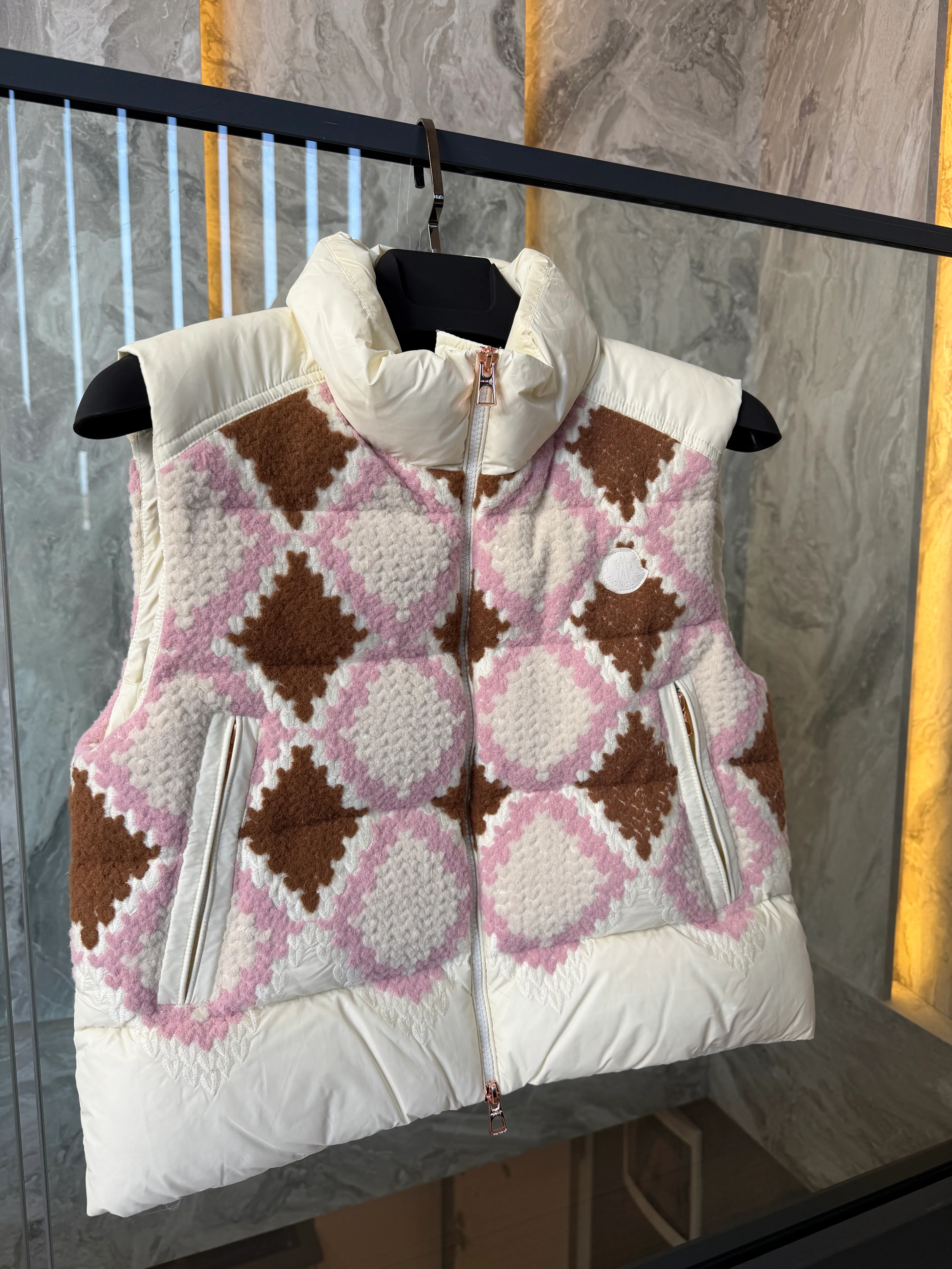 Moncl / Winter Crest Down Vest