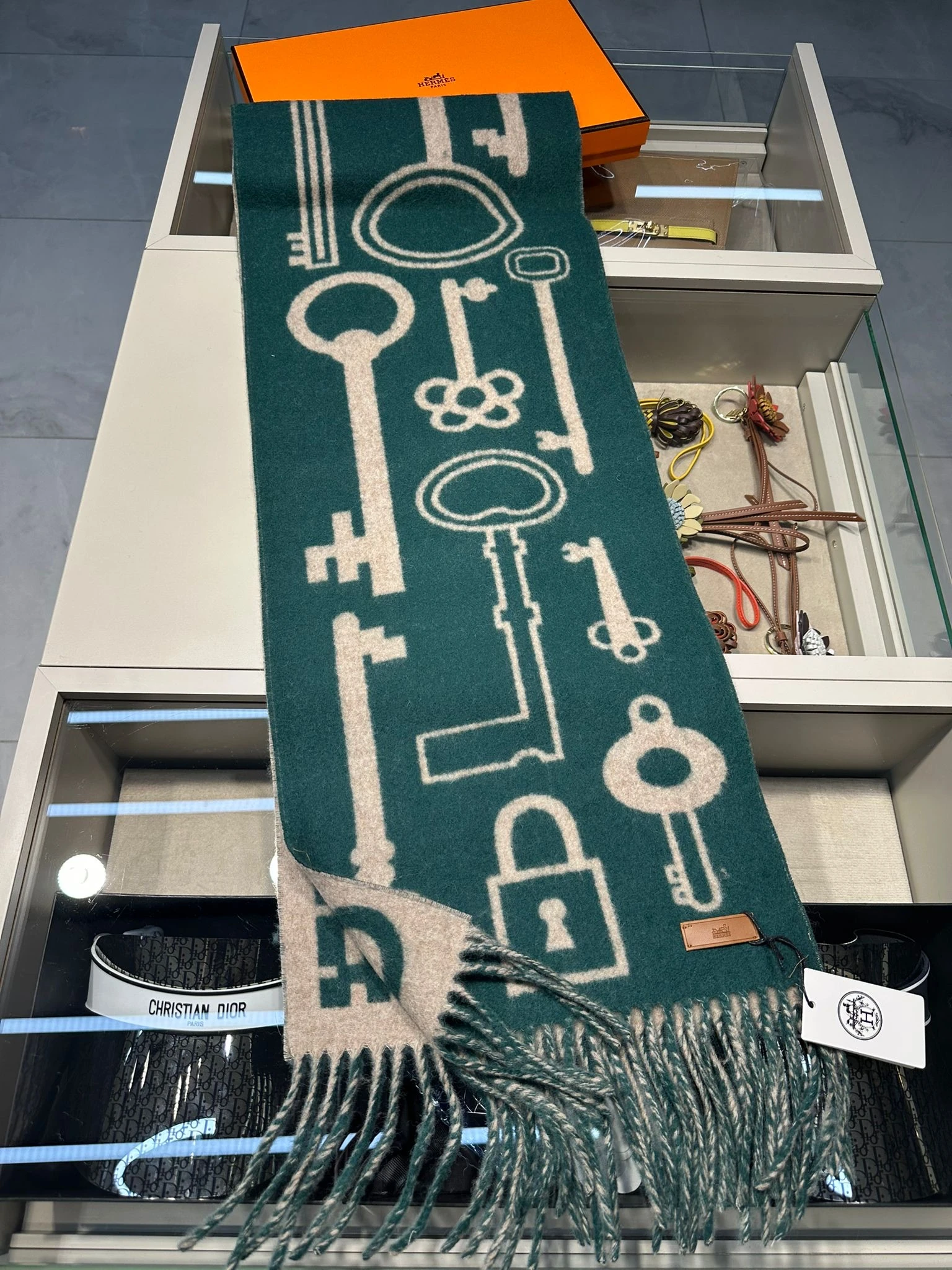 Clés & Serrures – Iconic Hermès Scarf