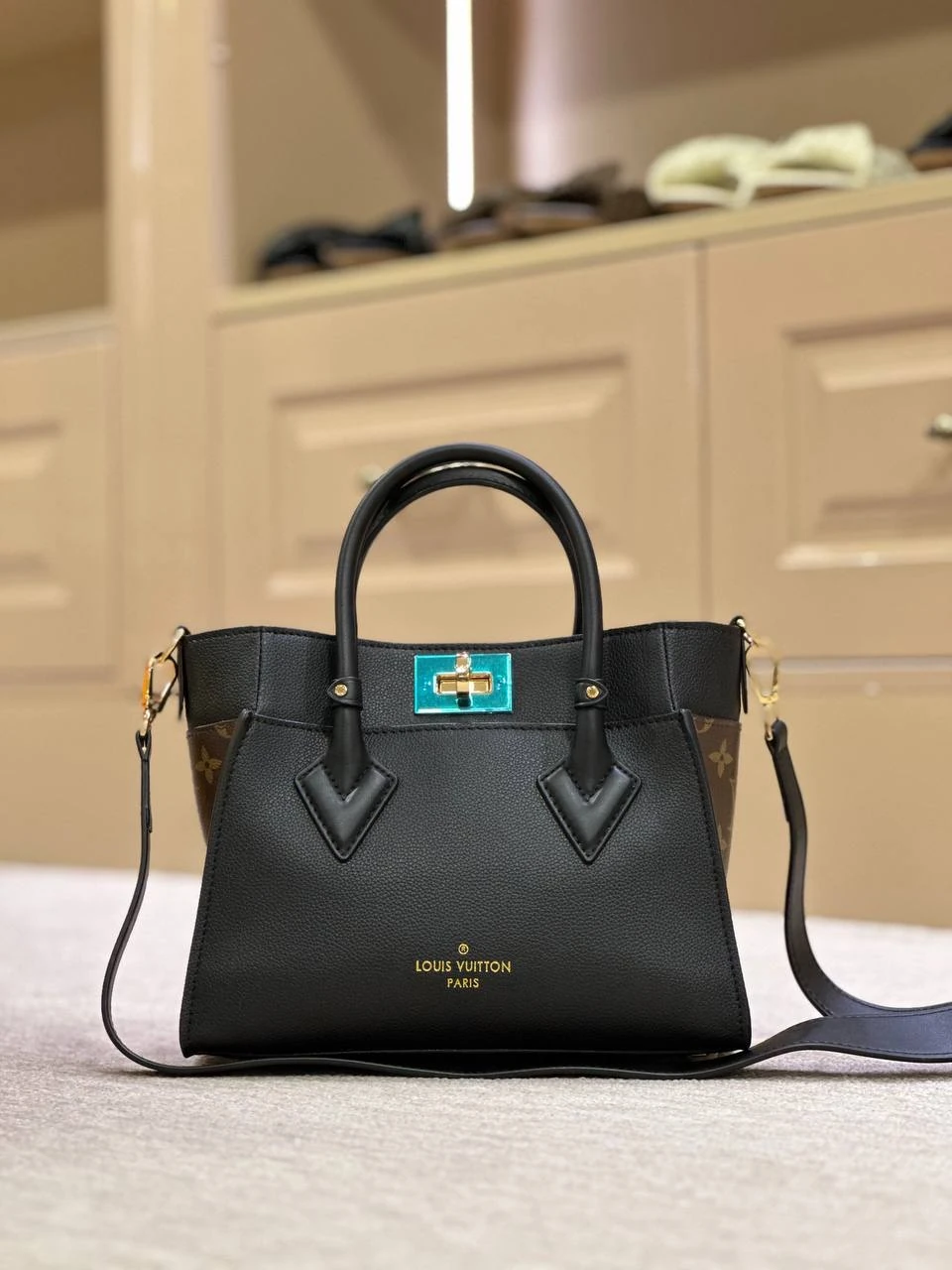 L. Vuitton Montaigne – Noir Édition