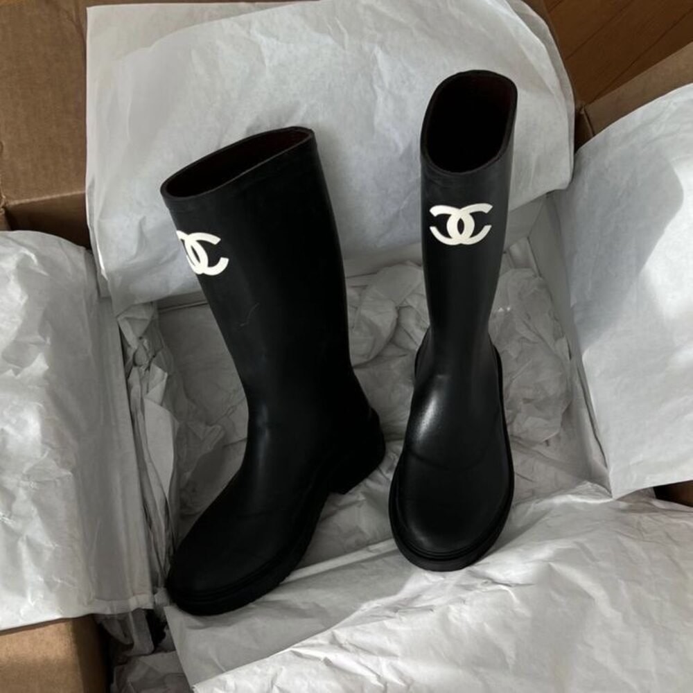Chan boots