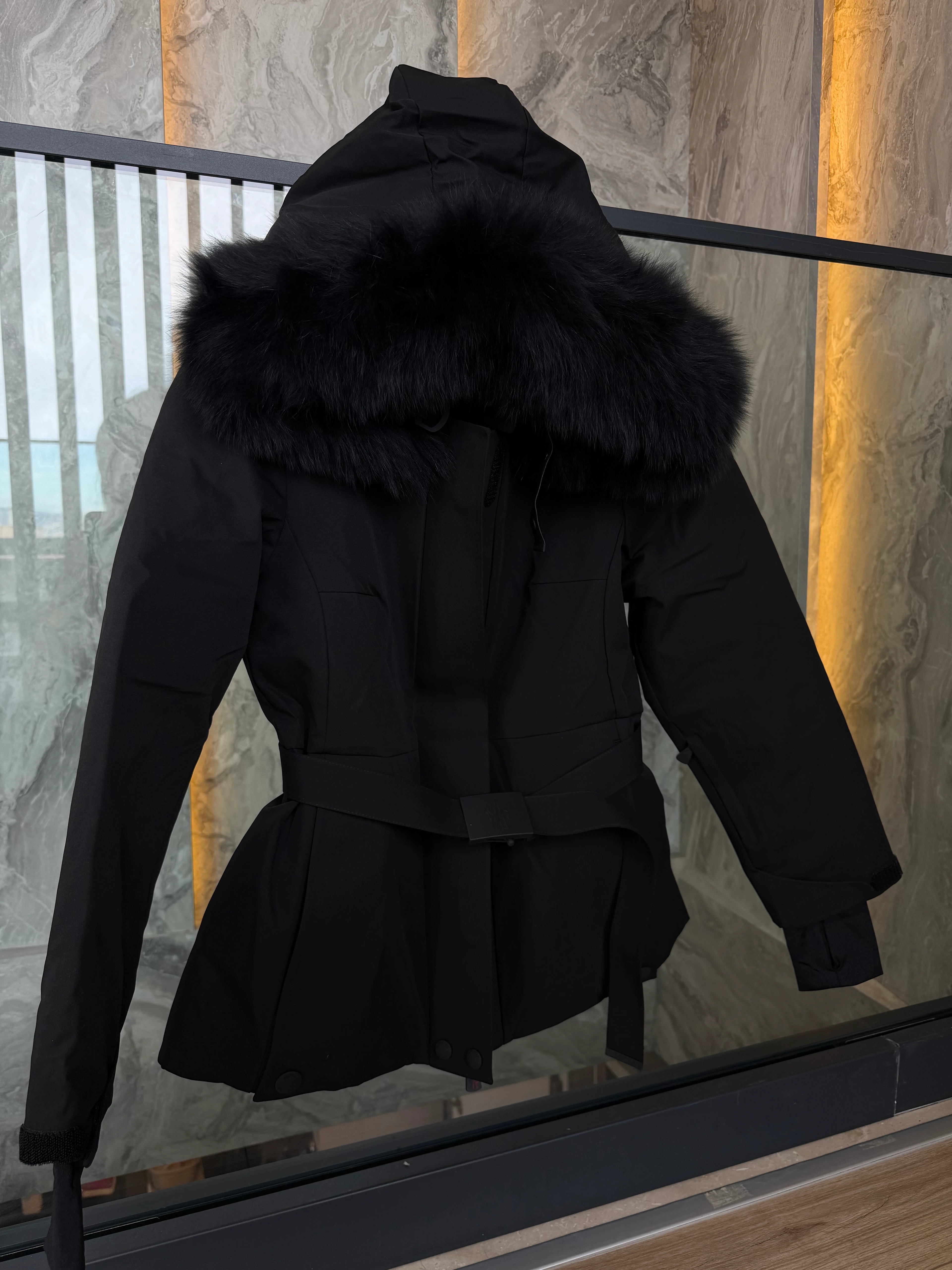 Monc / Arctic Noir Belted Down Jacket