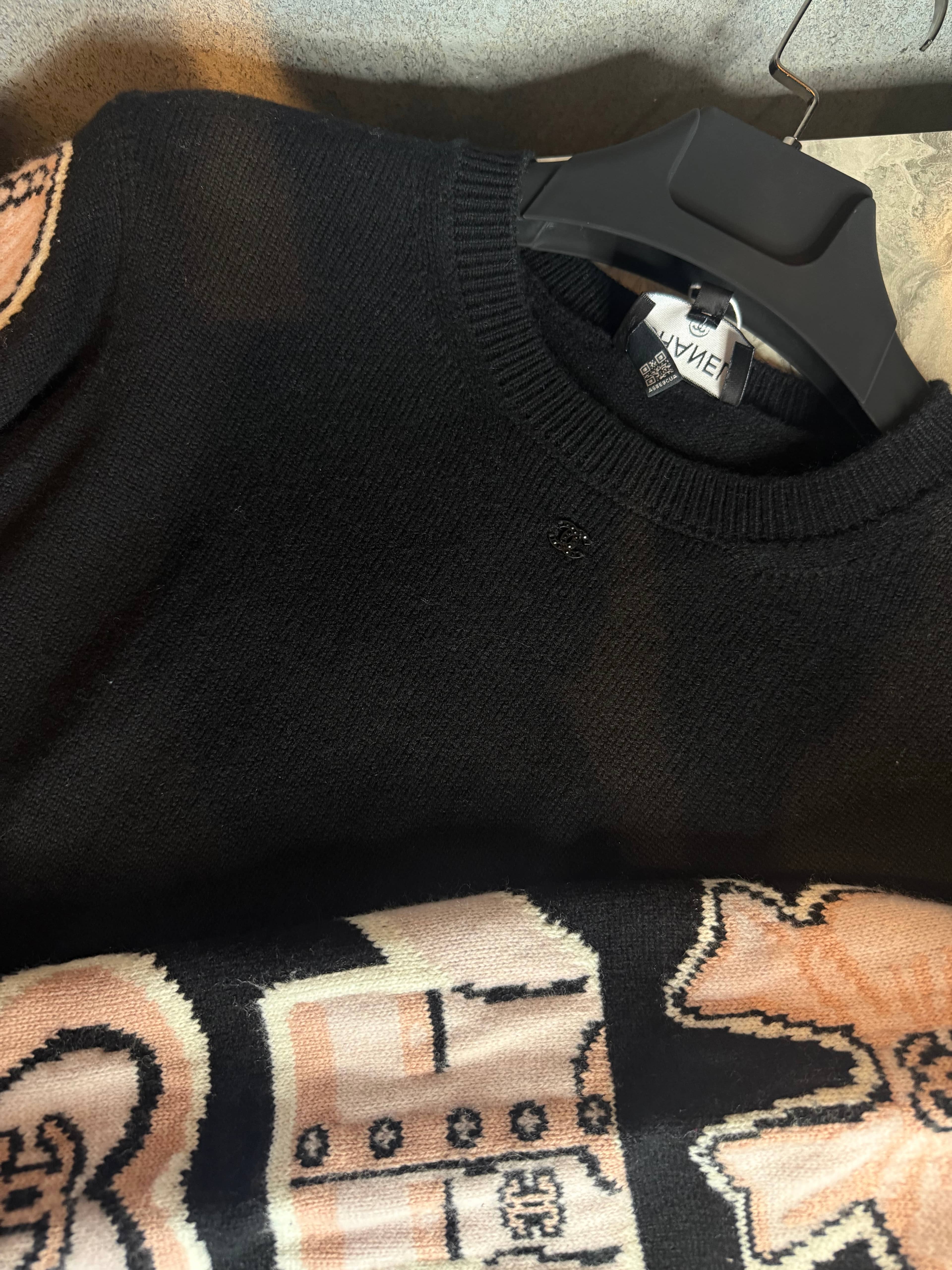 Chan / Graphic Knit Statement