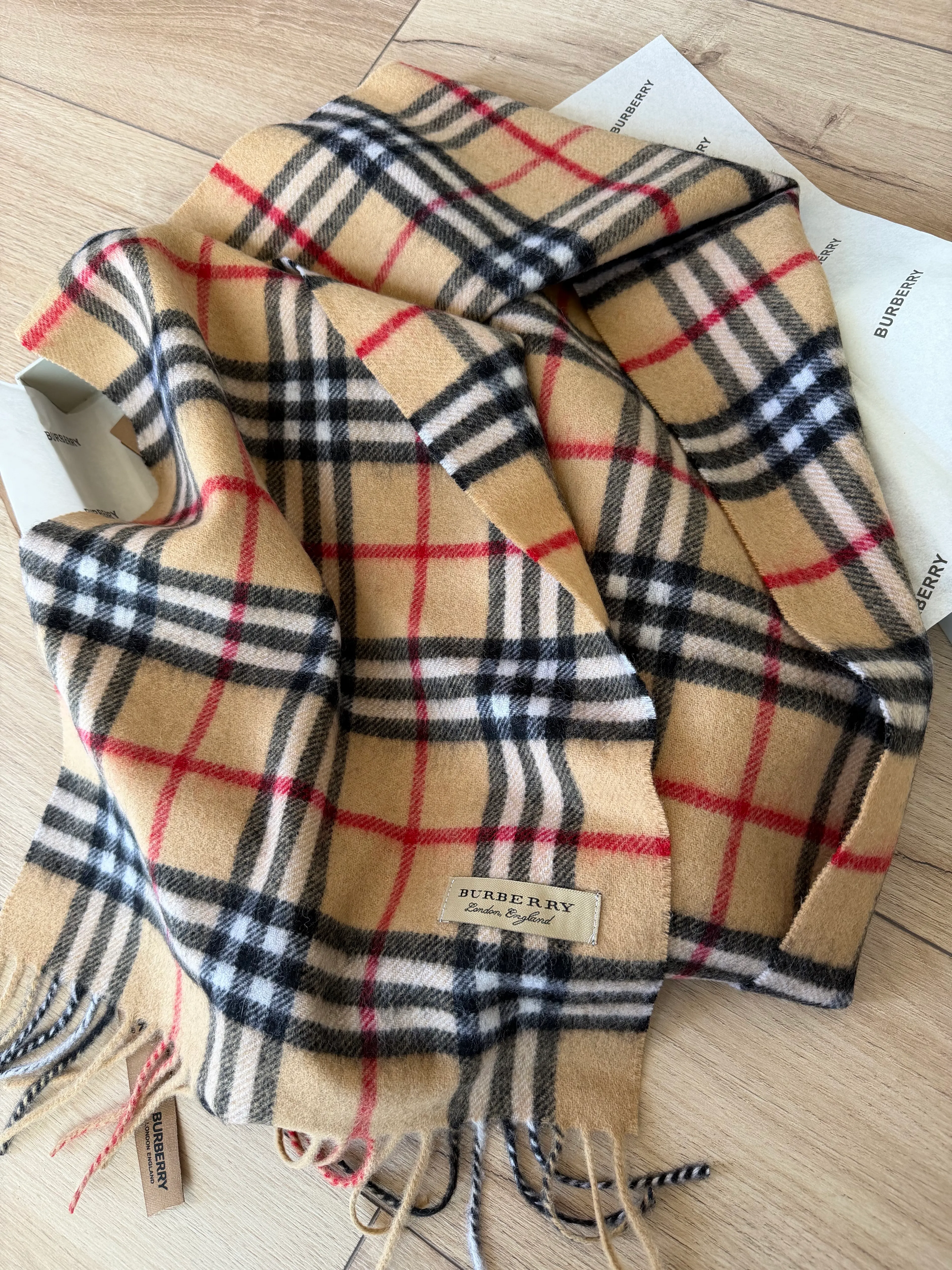 Burberry Classic Check Cashmere 