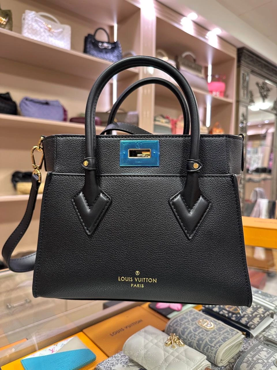 L. Vuitton Montaigne – Noir Édition