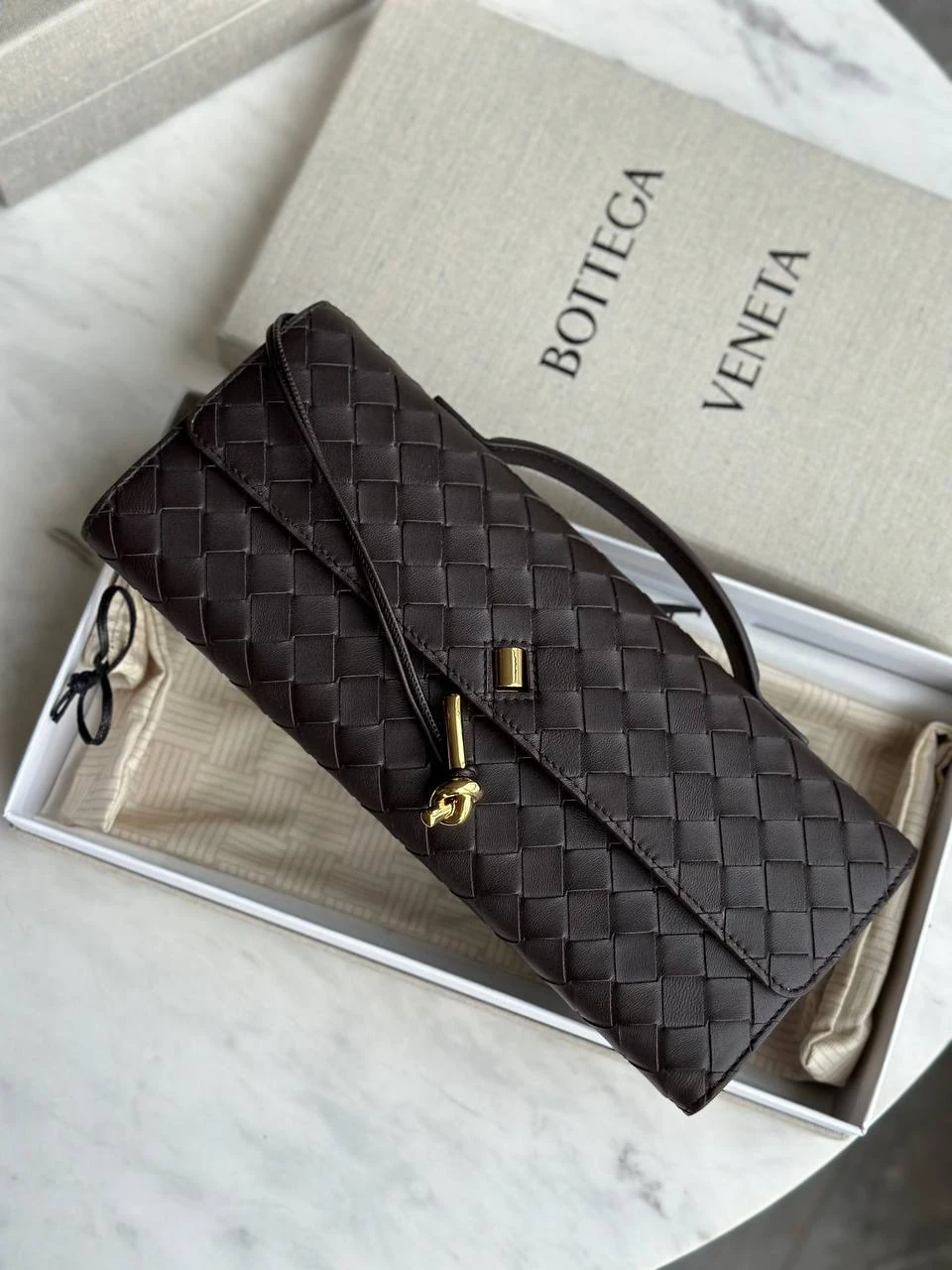 Botte. Intrecciato Icon – Chocolate