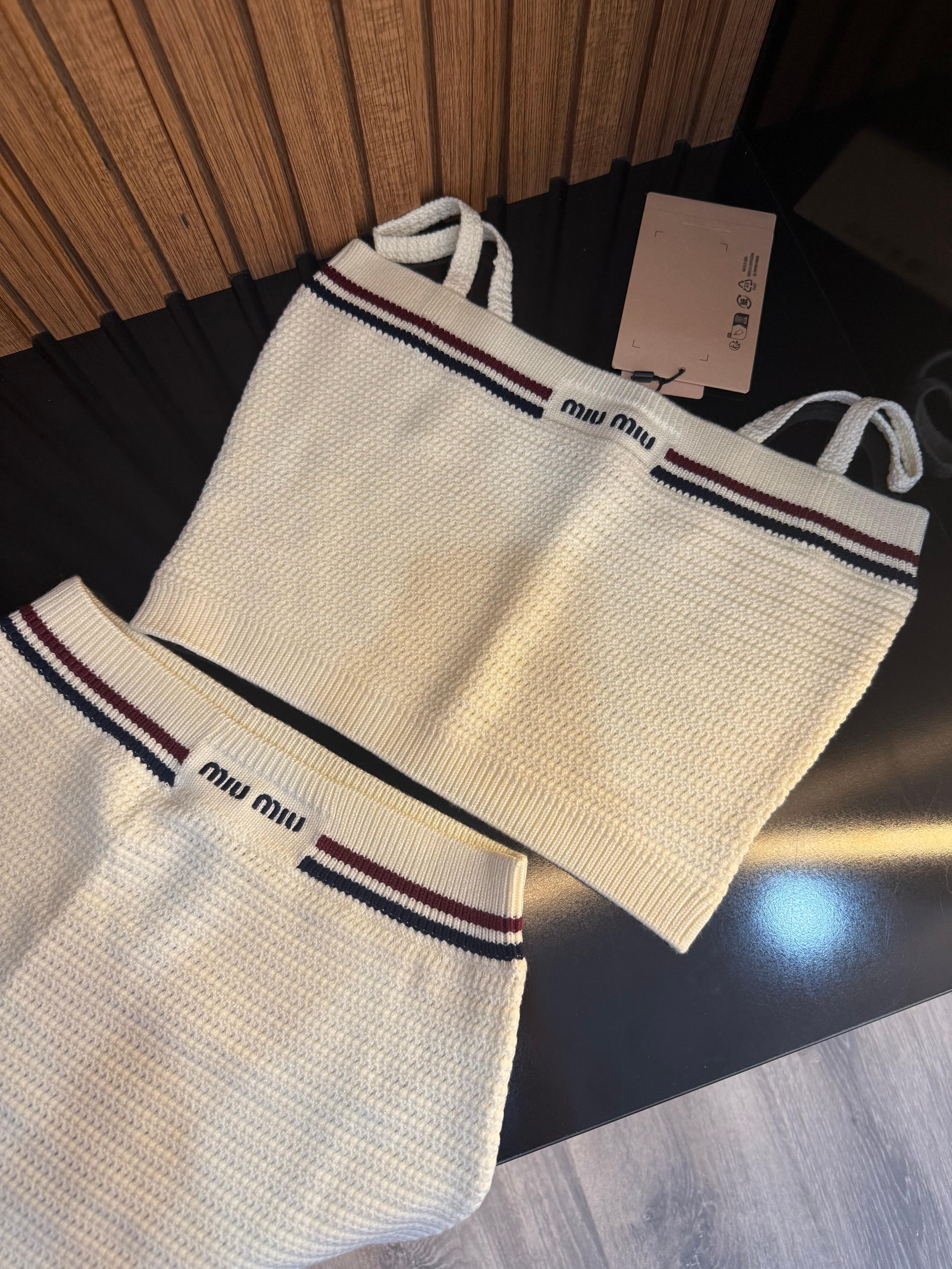 Miu- Signature Line Triko Set