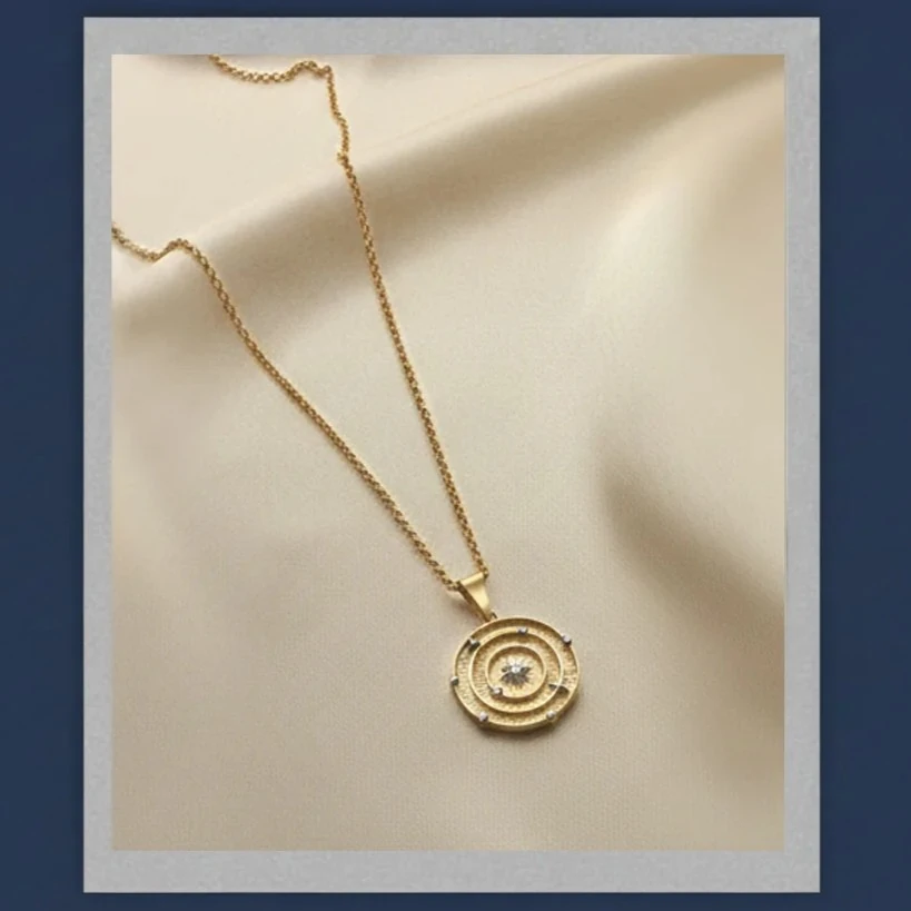 14 Ayar Altın Galaksi Kadın Kolye