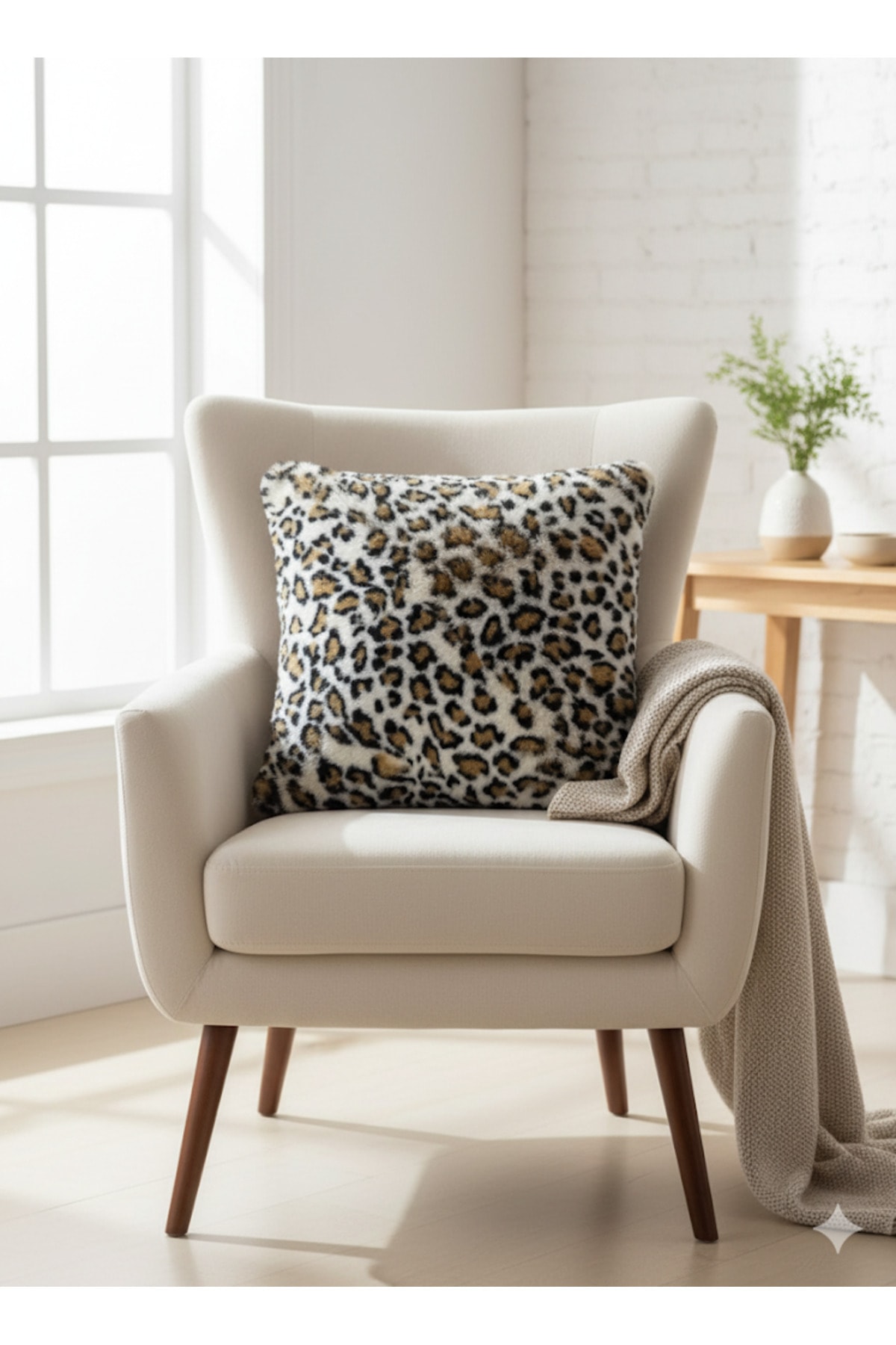 Bonnie Leopar Figürlü Tavşan Tüyü Ultra Soft Yıkanabilir Kırlent Kılıfı 40x40 - leopar-bej