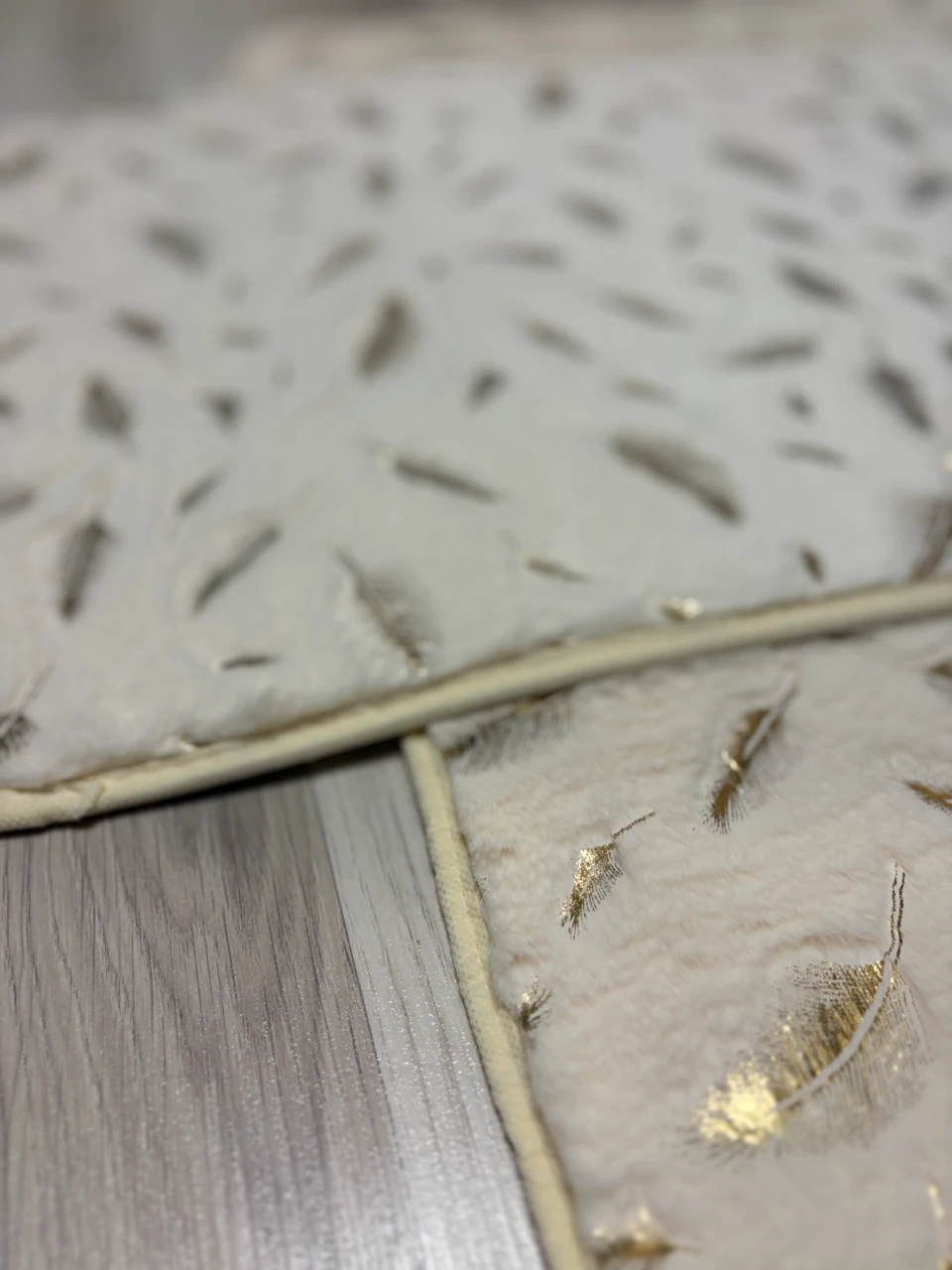 Suadiye, Tavşan Tüyü Yumuşacık,Kaymaz Taban, Emici 2'li Süper Lüks Simli Banyo Paspası