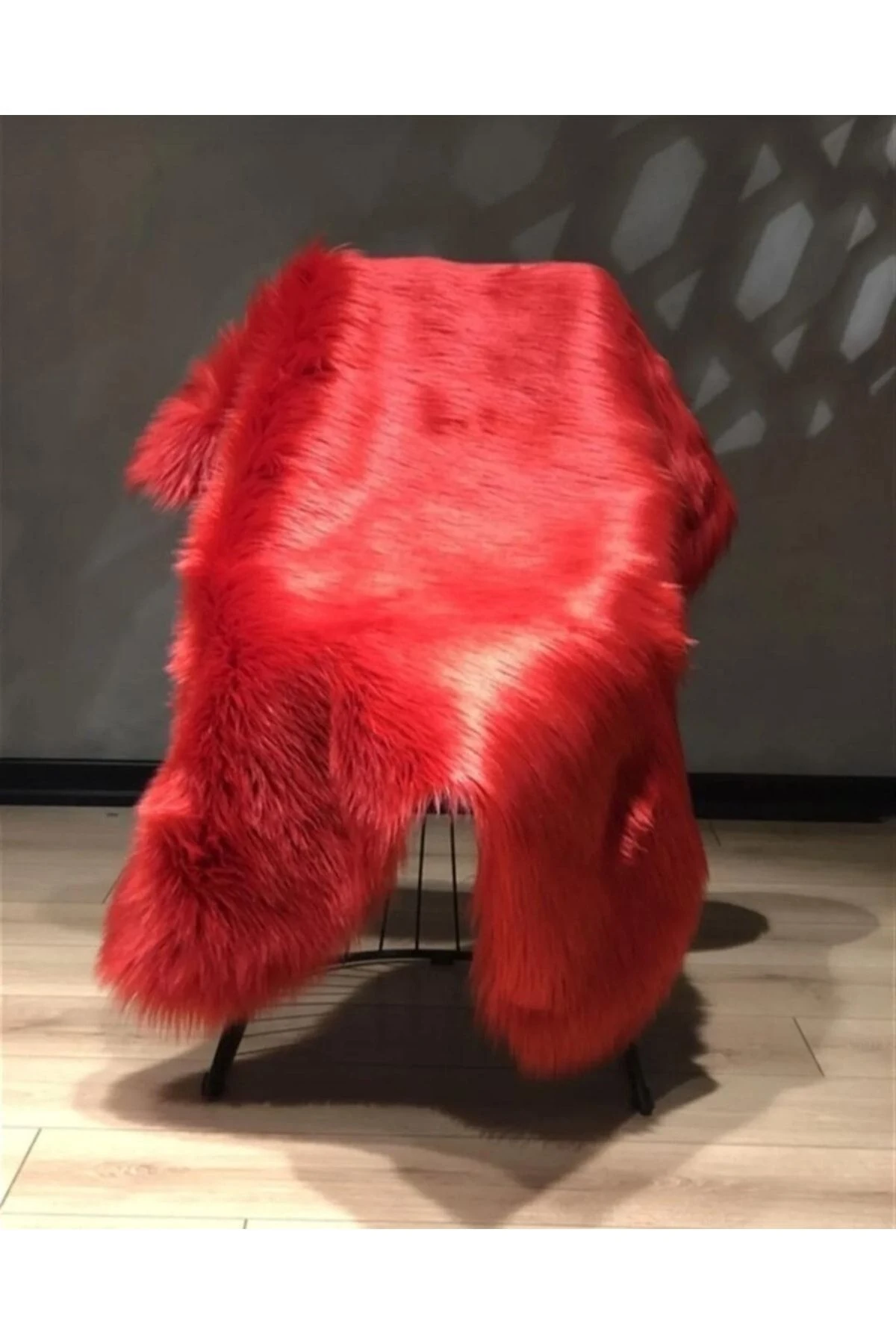 Kuzu Post Üst Kalite Yıkanabilir Yumuşak Dokulu Peluş Halı - kirmizi