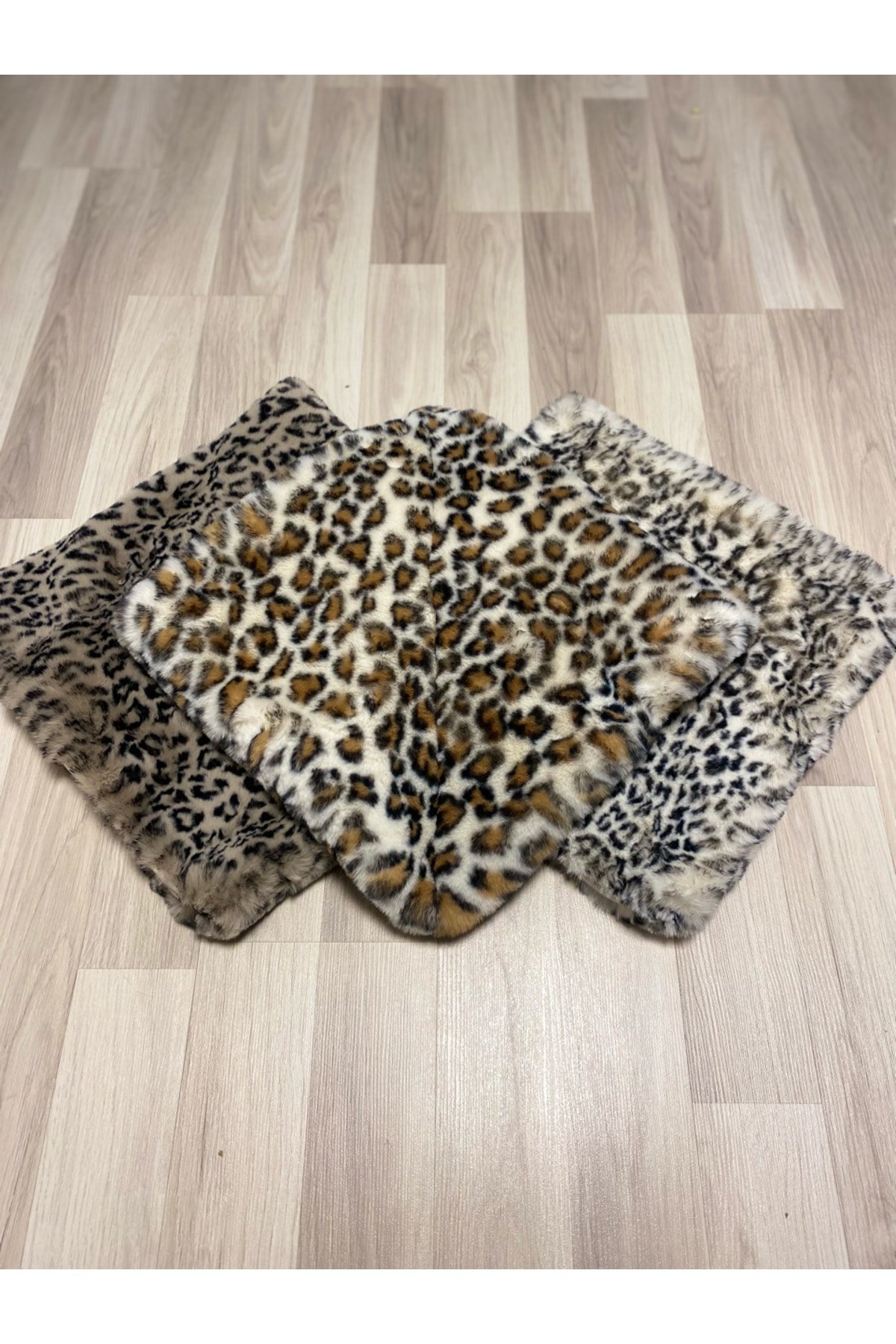 Bonnie Leopar Figürlü Tavşan Tüyü Ultra Soft Yıkanabilir Kırlent Kılıfı 40x40