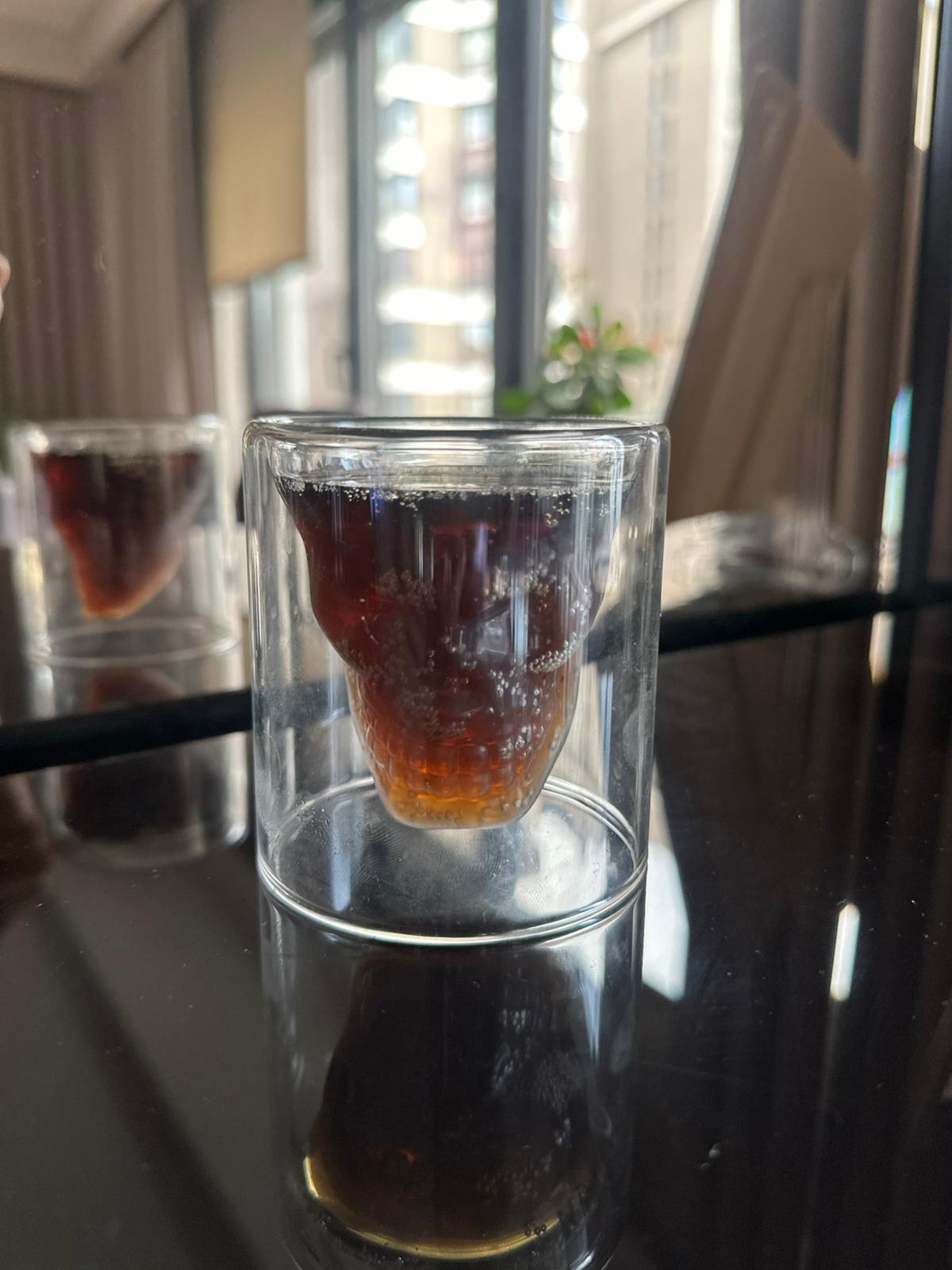 Kuru Kafalı Cam Bardak