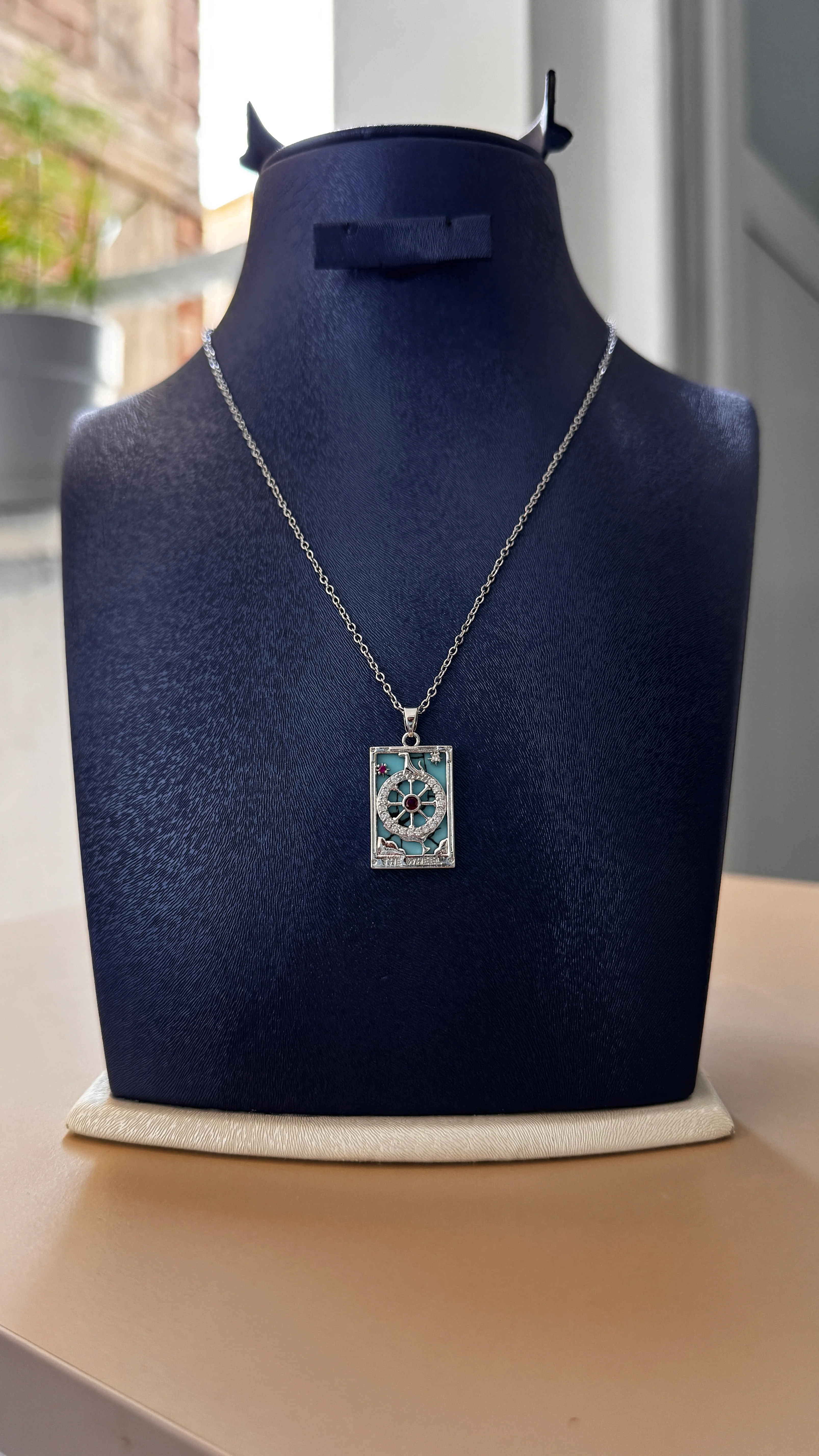 Gümüş Pusula Kolye | Lina Aksesuar main variant image