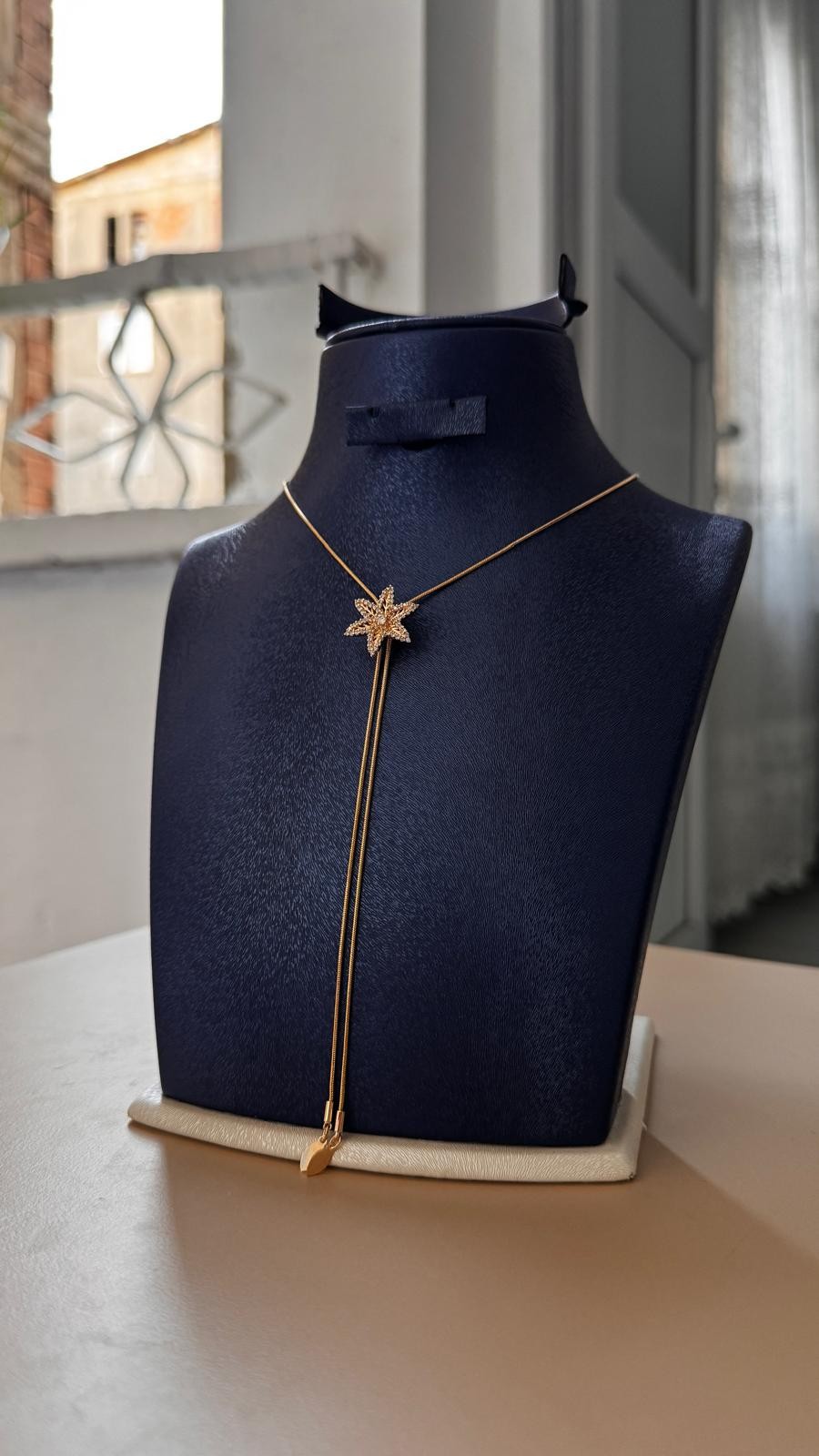 Işıltılı Y Kolye Modeli 