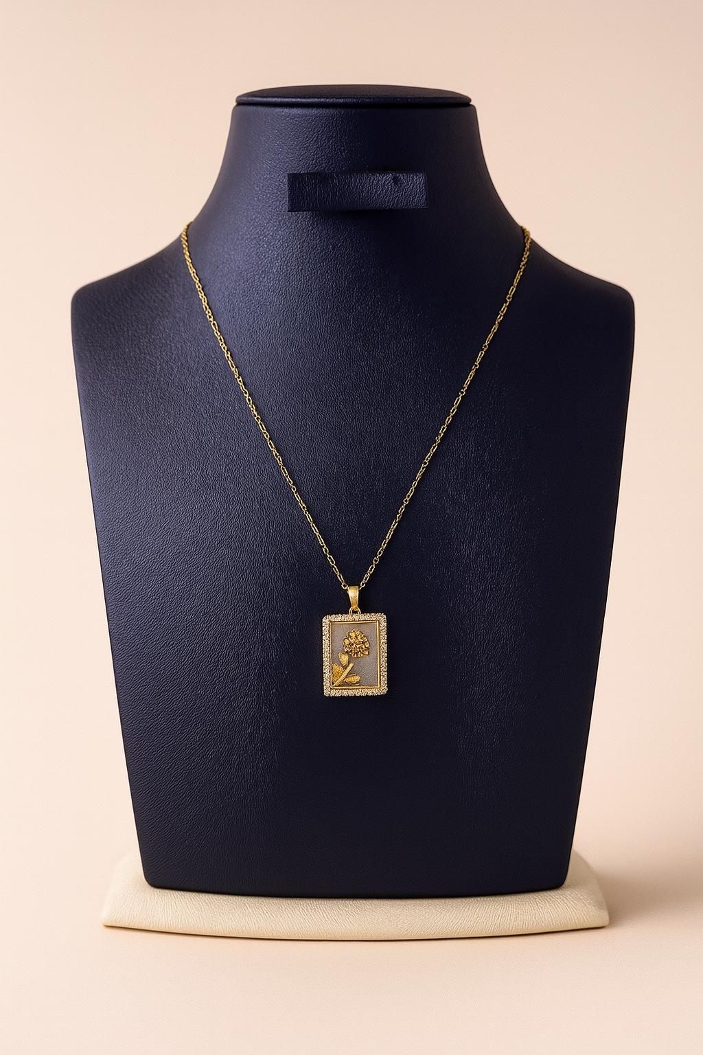 Gold Çelik Kolye main variant image