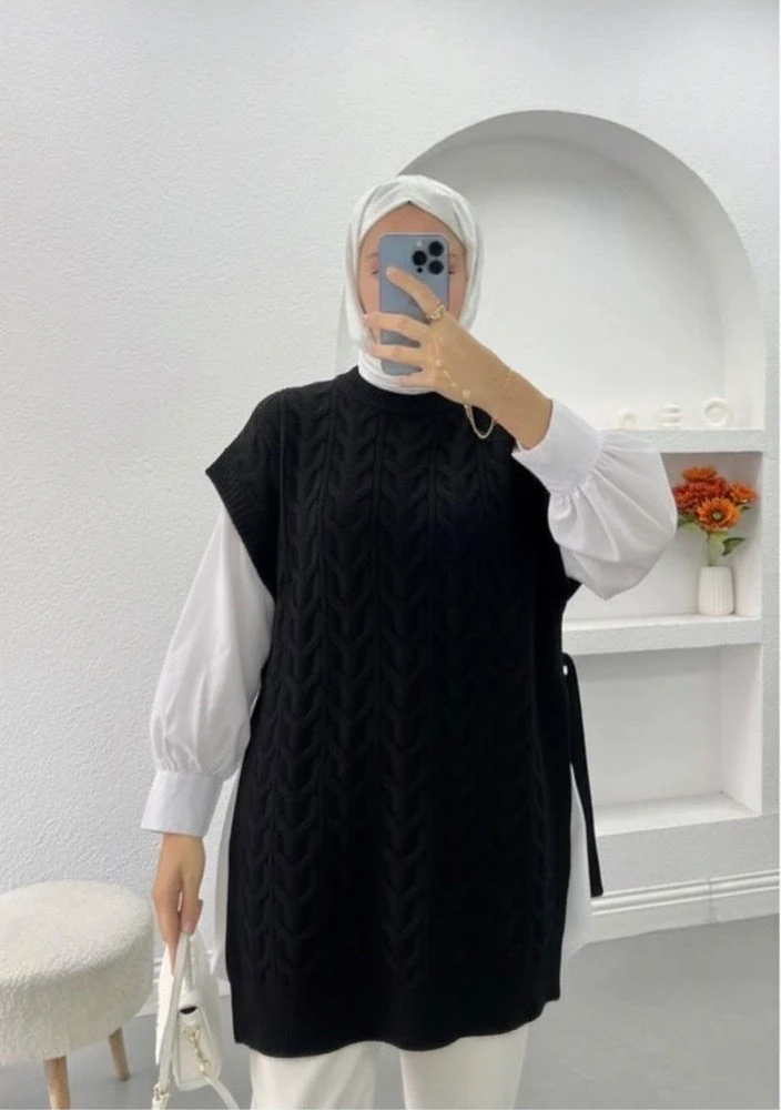 Özge Süveter Siyah