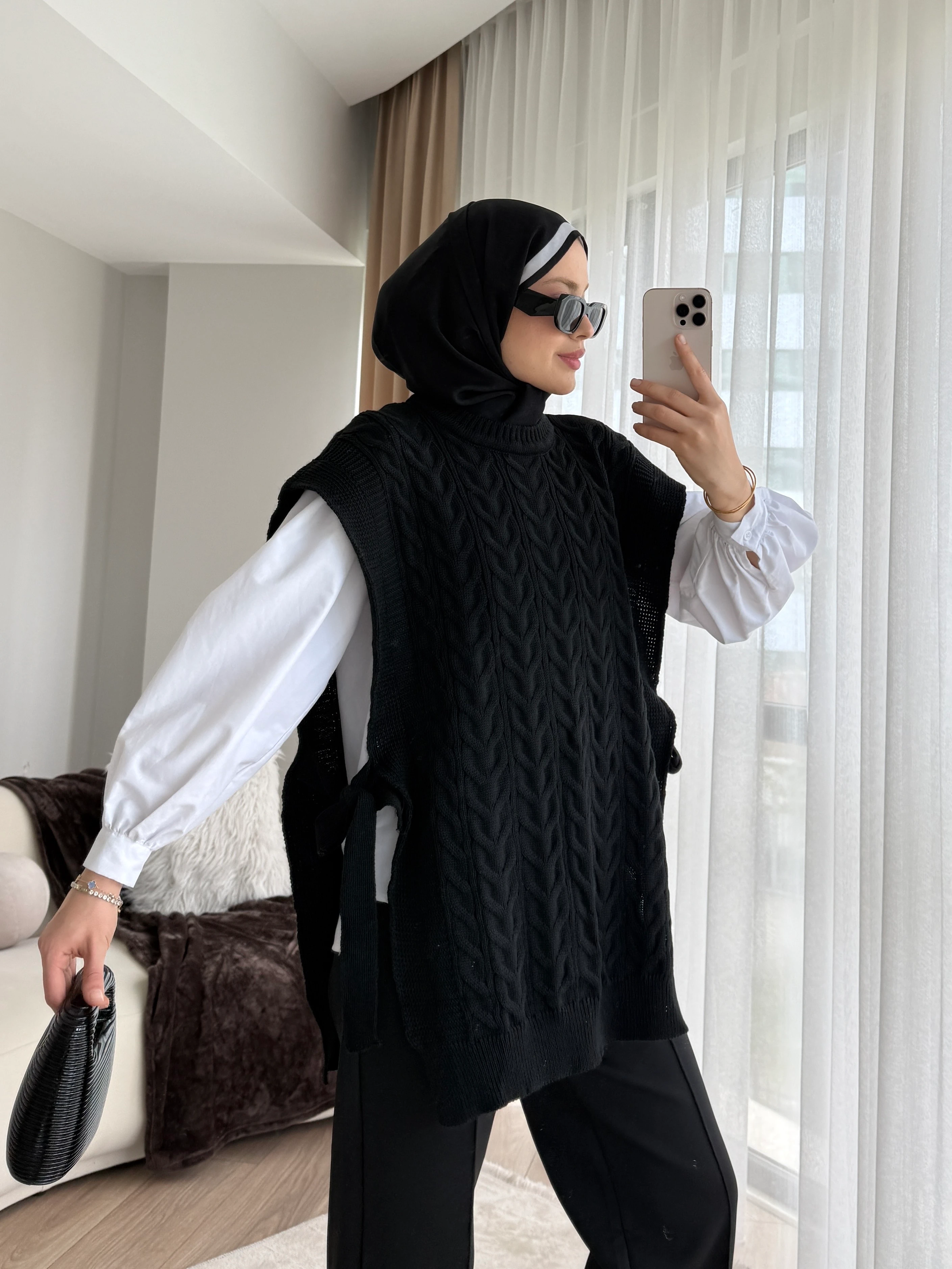 Özge Süveter Siyah