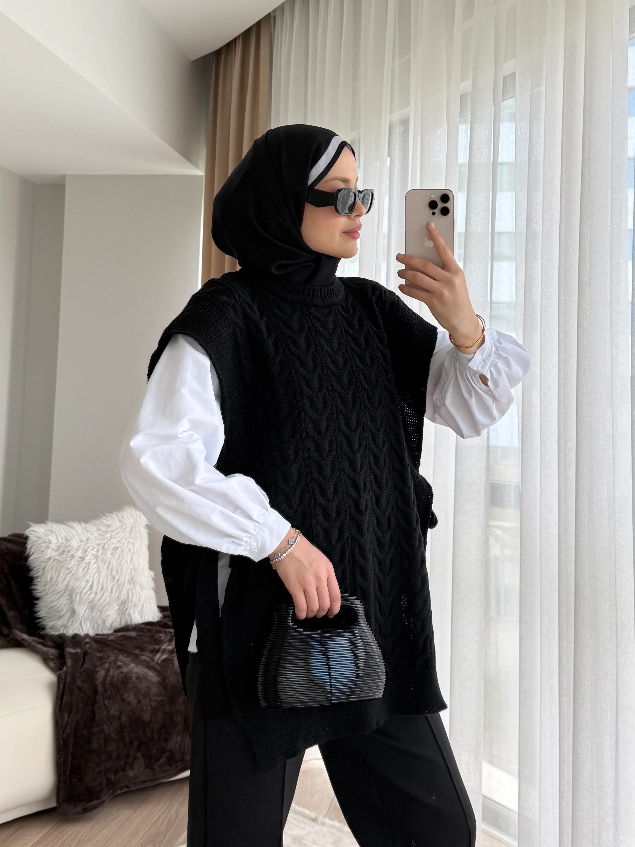 Özge Süveter Siyah