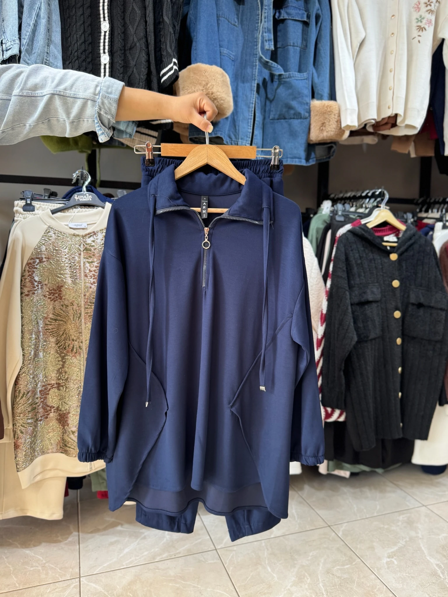 Berna Takım Lacivert 