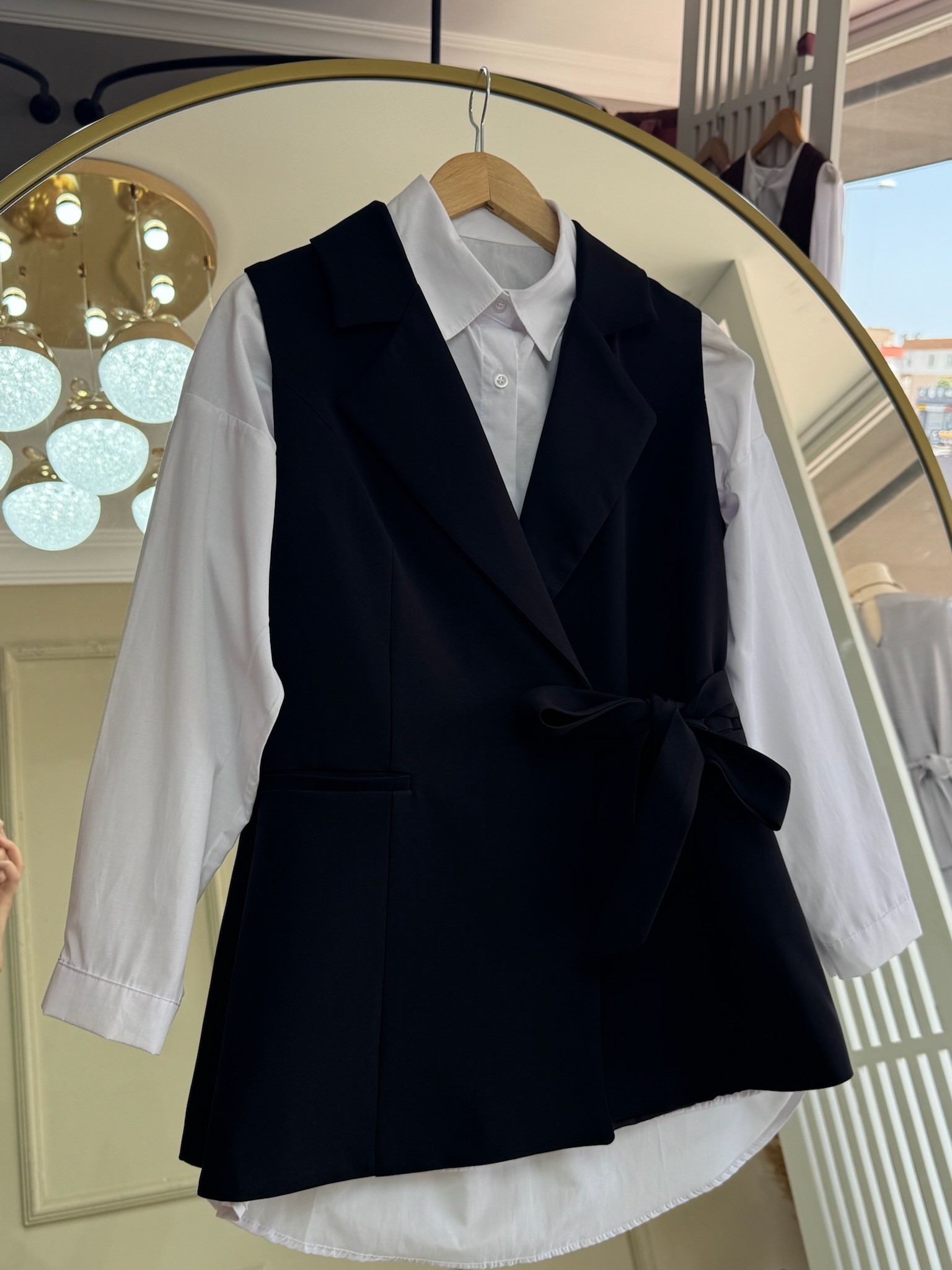 Siyah Bağlamalı Blazer Yelek