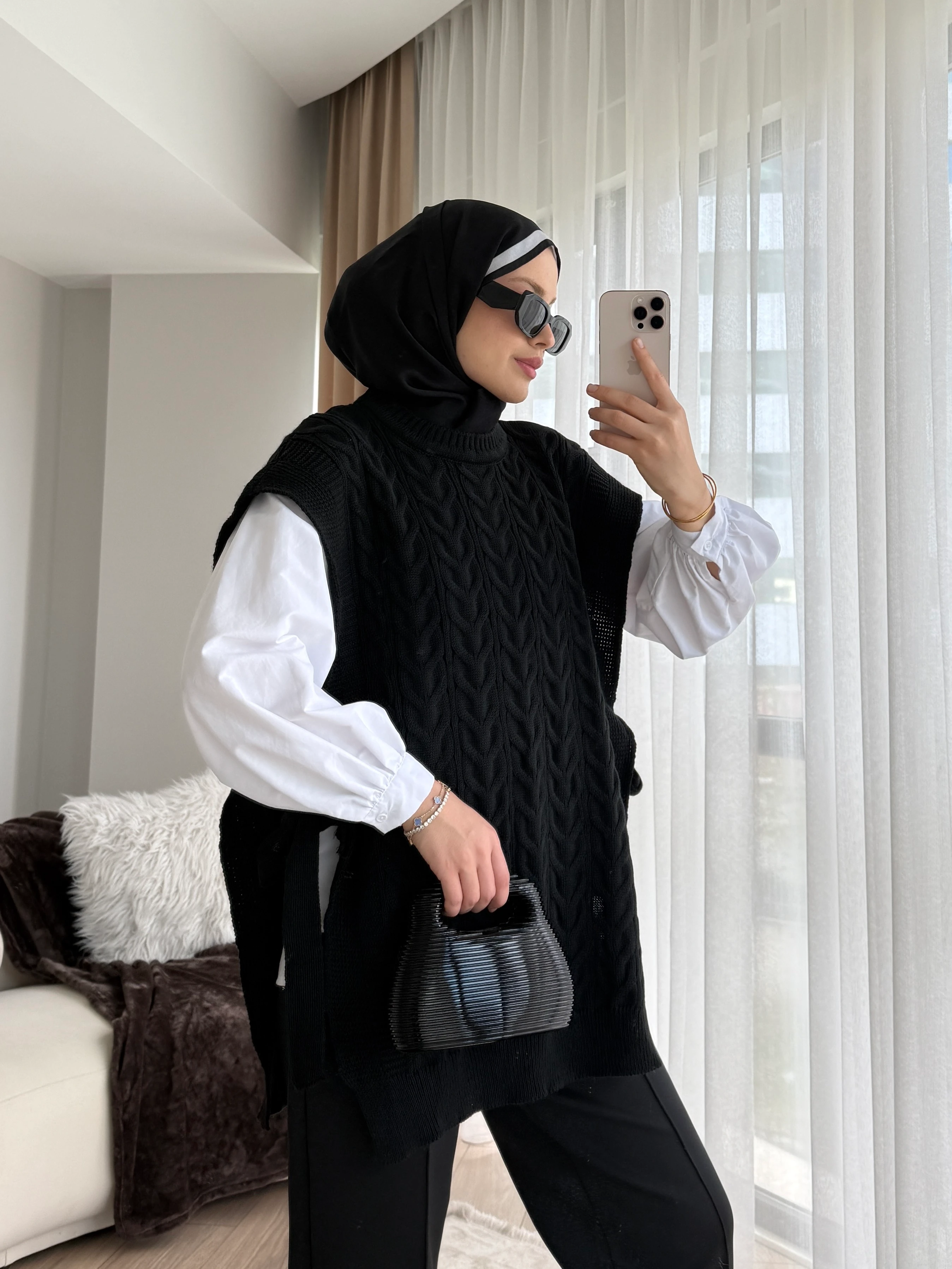 Özge Süveter Siyah