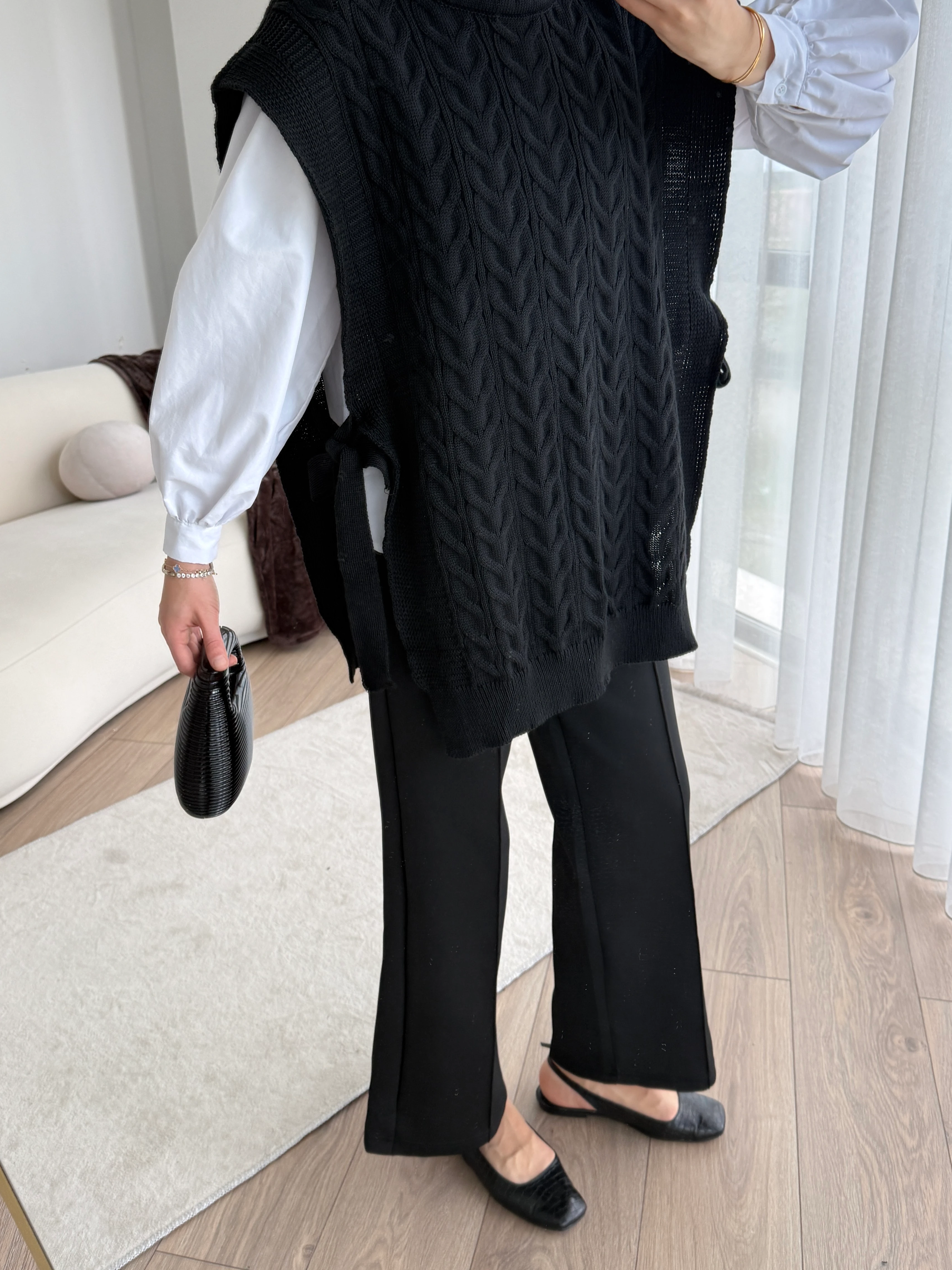 Özge Süveter Siyah