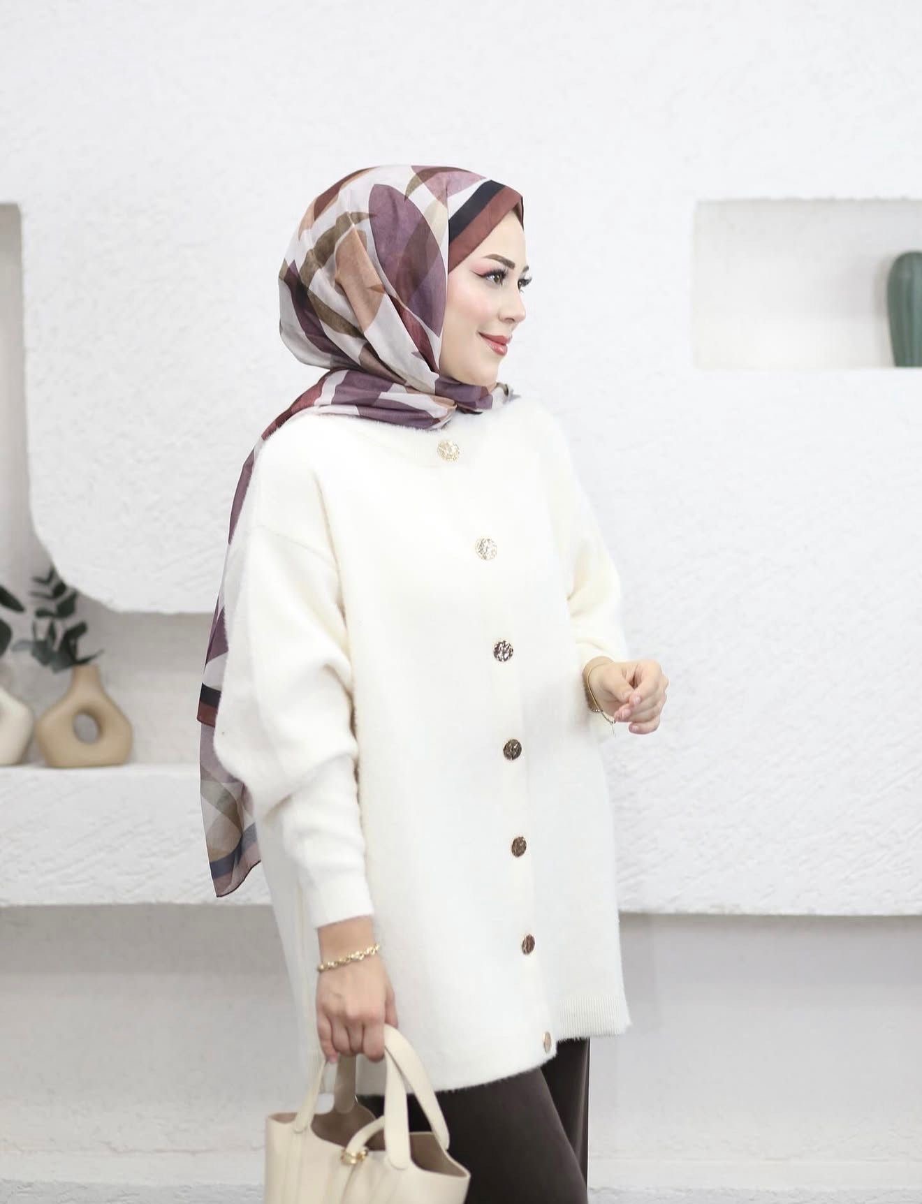 Aslı Hırka Beyaz