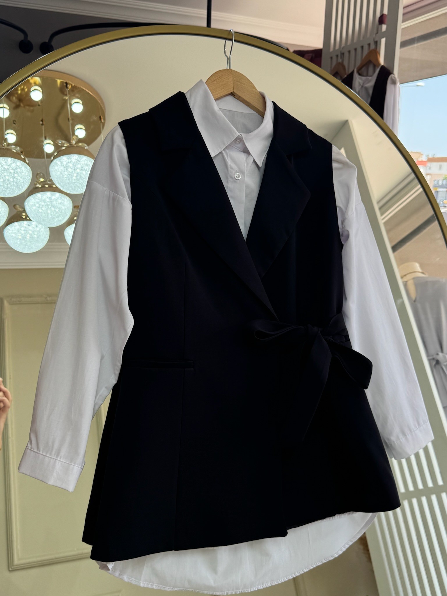 Siyah Bağlamalı Blazer Yelek