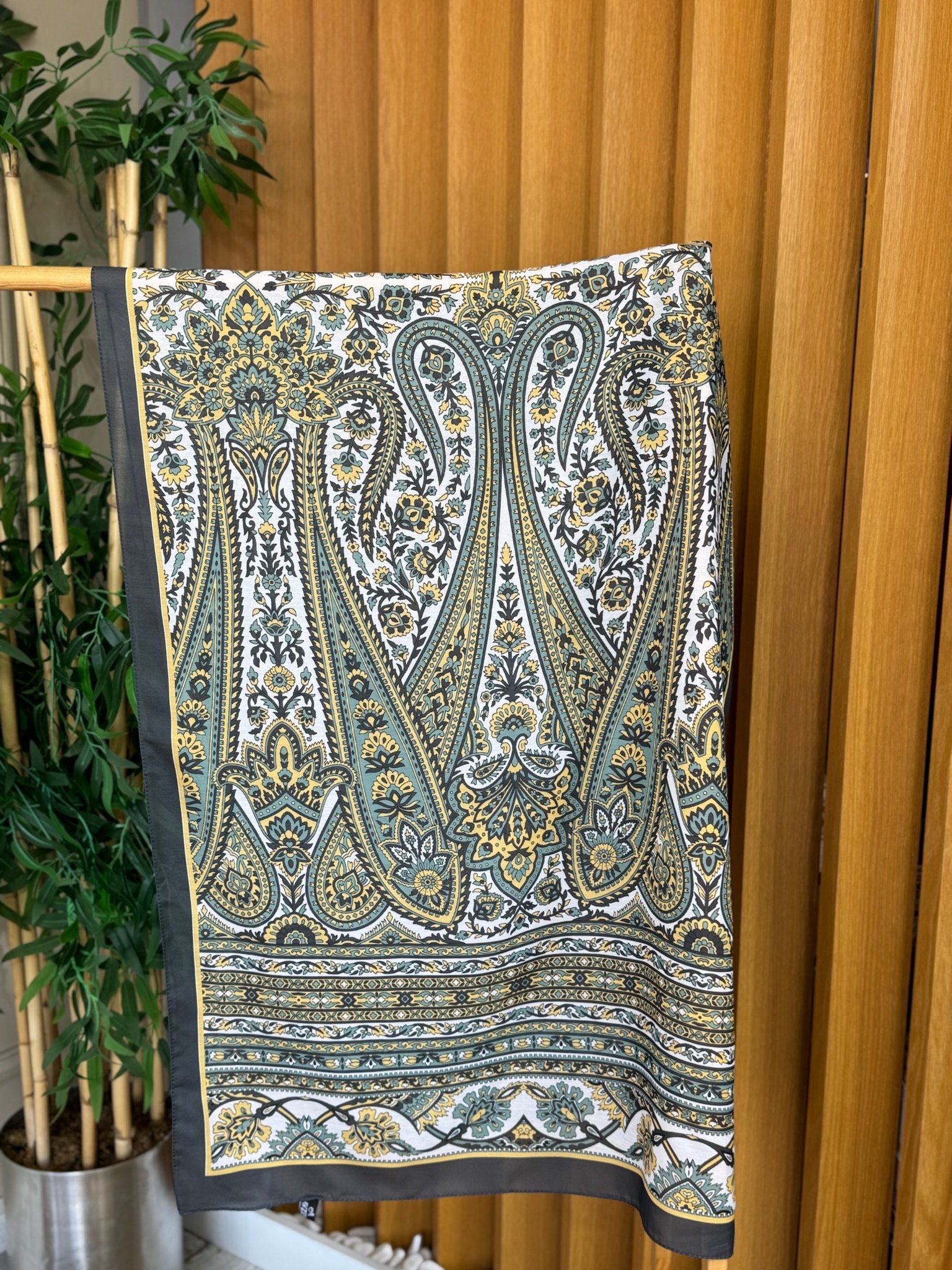 9 Numara Çizgili Şal