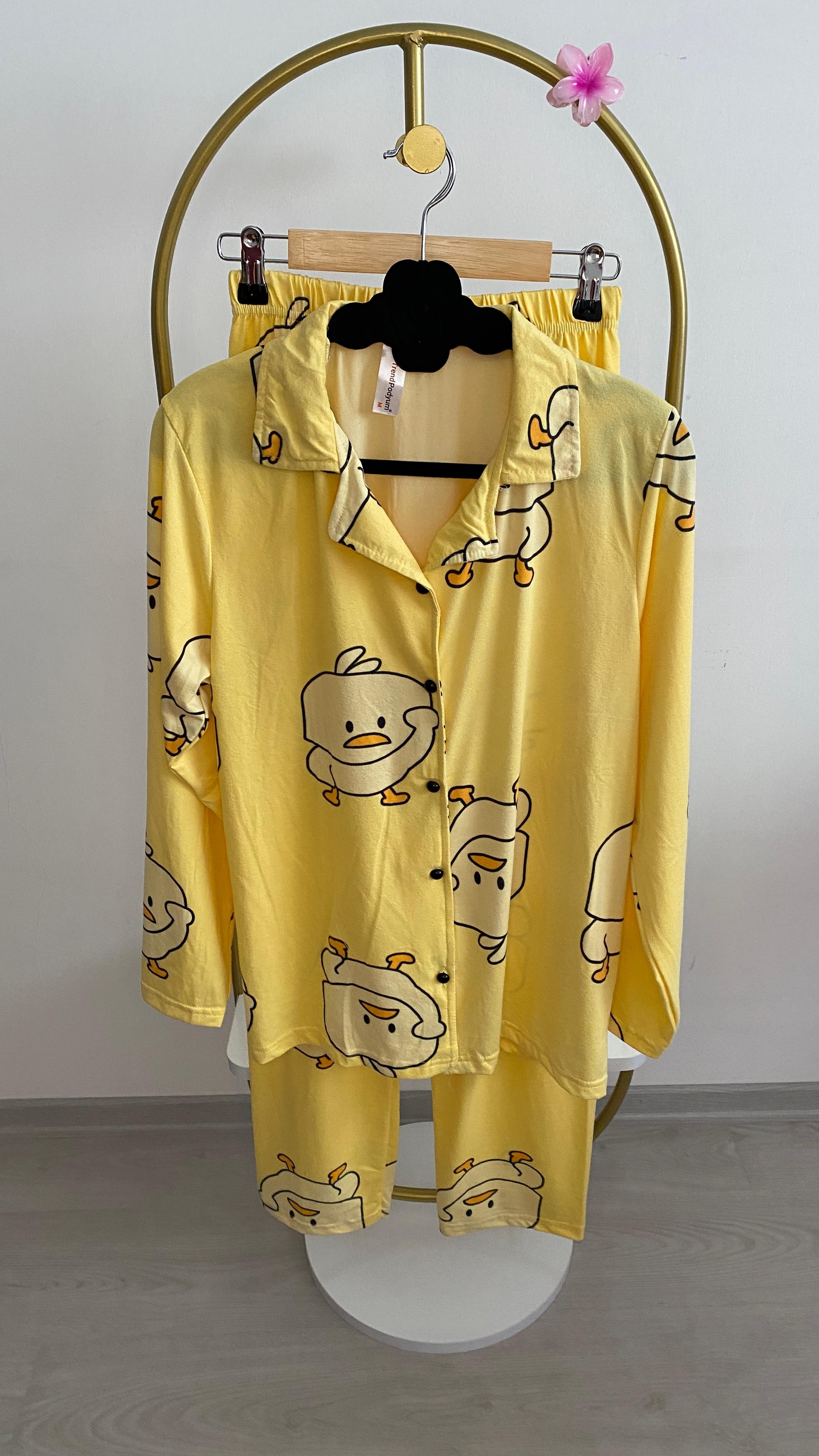 Civciv desen kadın pijama takımı sarı