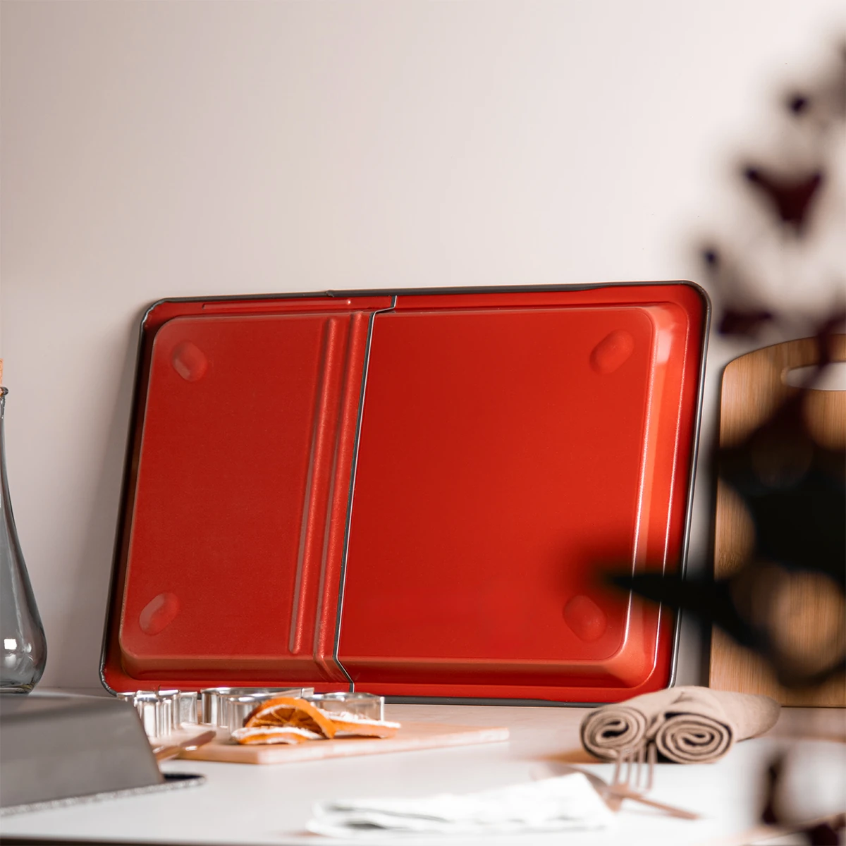 Kırmızı Genişleyen Fırın Tepsisi 37 cm