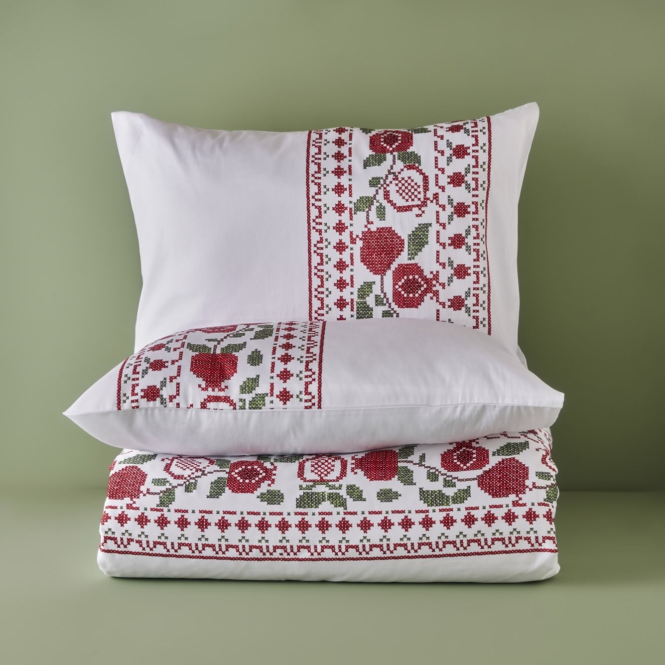 %100 Pamuk Saten Jolly Çift Kişilik Nevresim Seti Kırmızı (200x220 cm)