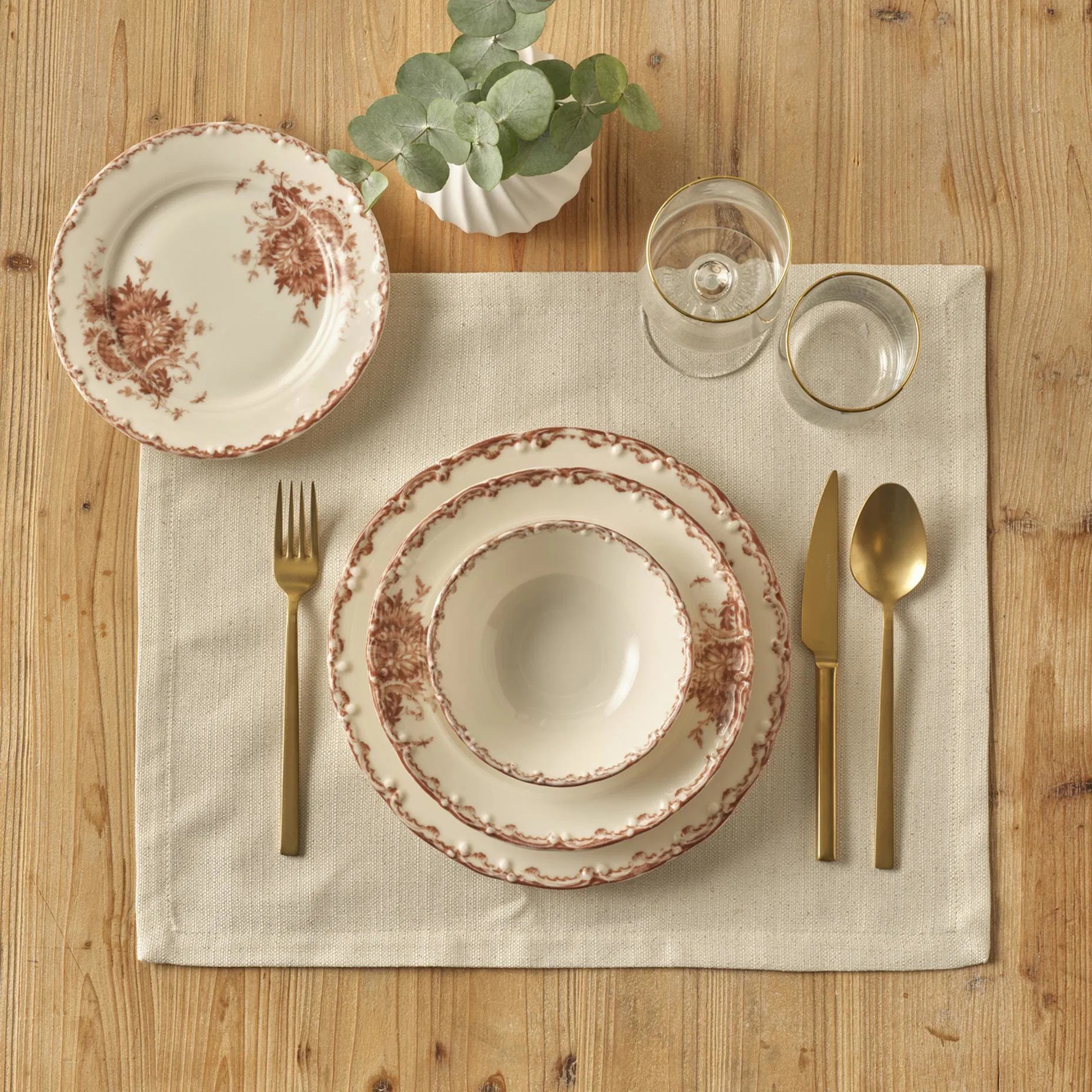 Antique Porselen 24 Parça 6 Kişilik Yemek Takımı Kırmızı