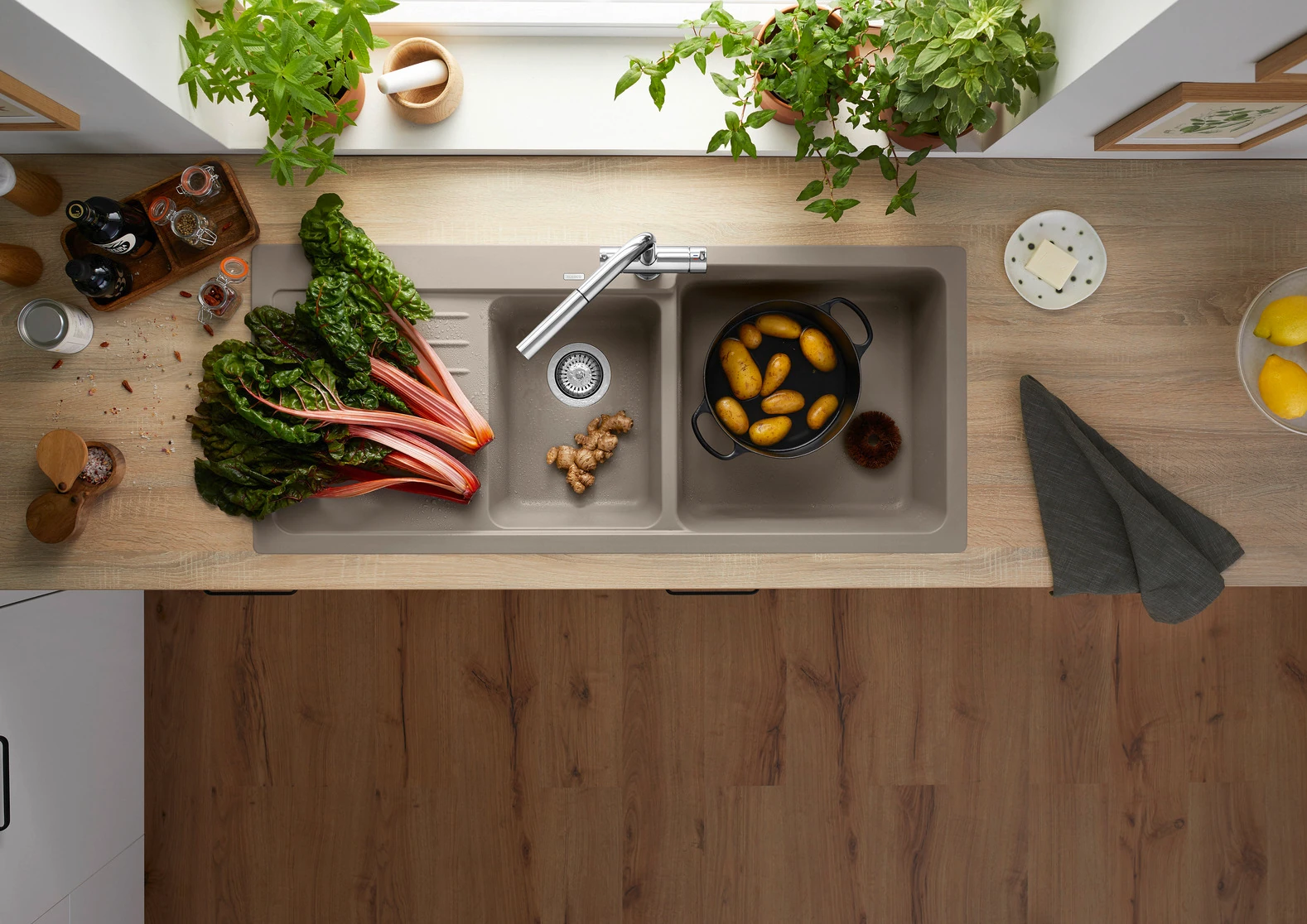 527315-Blanco Naya 8 S Sol Damlalıklı Granit Eviye Volcano Gri