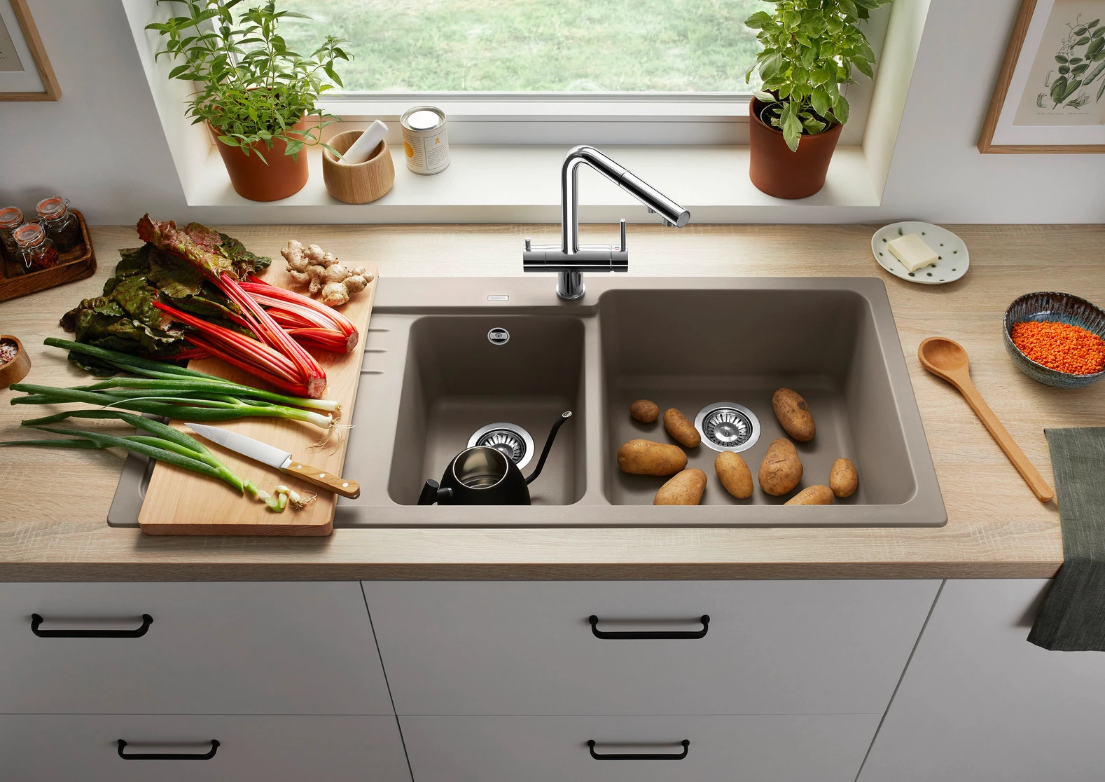 527315-Blanco Naya 8 S Sol Damlalıklı Granit Eviye Volcano Gri