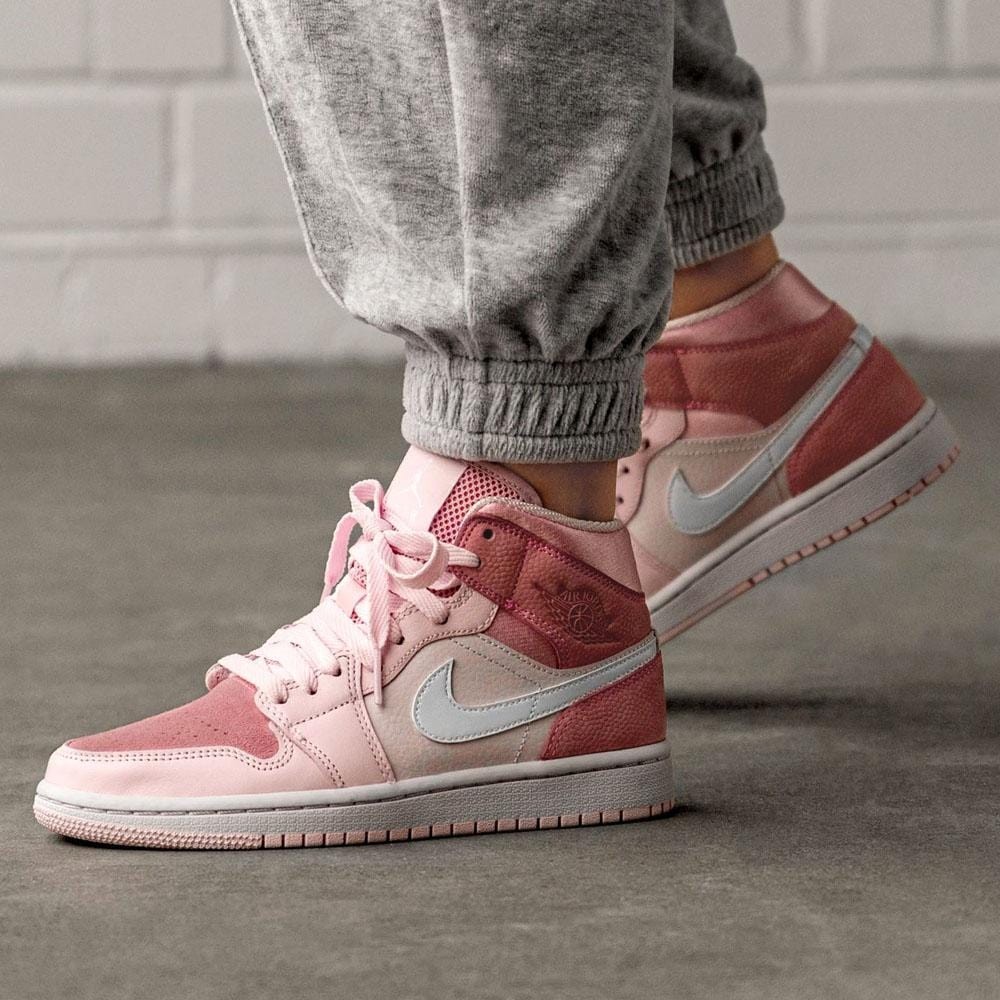 Nike Air Jordan 1 Mid Digital Pink