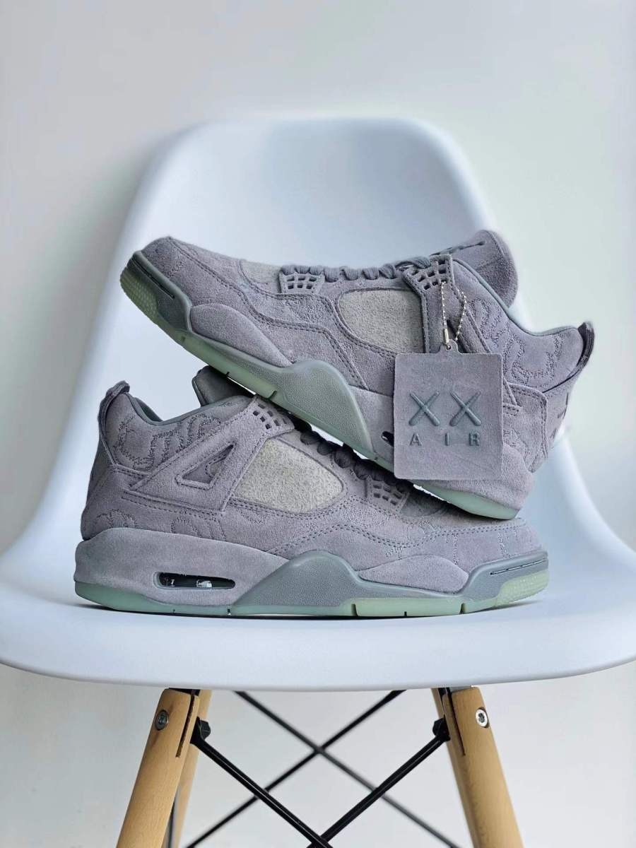 Nike Air Jordan 4 Retro Kaws