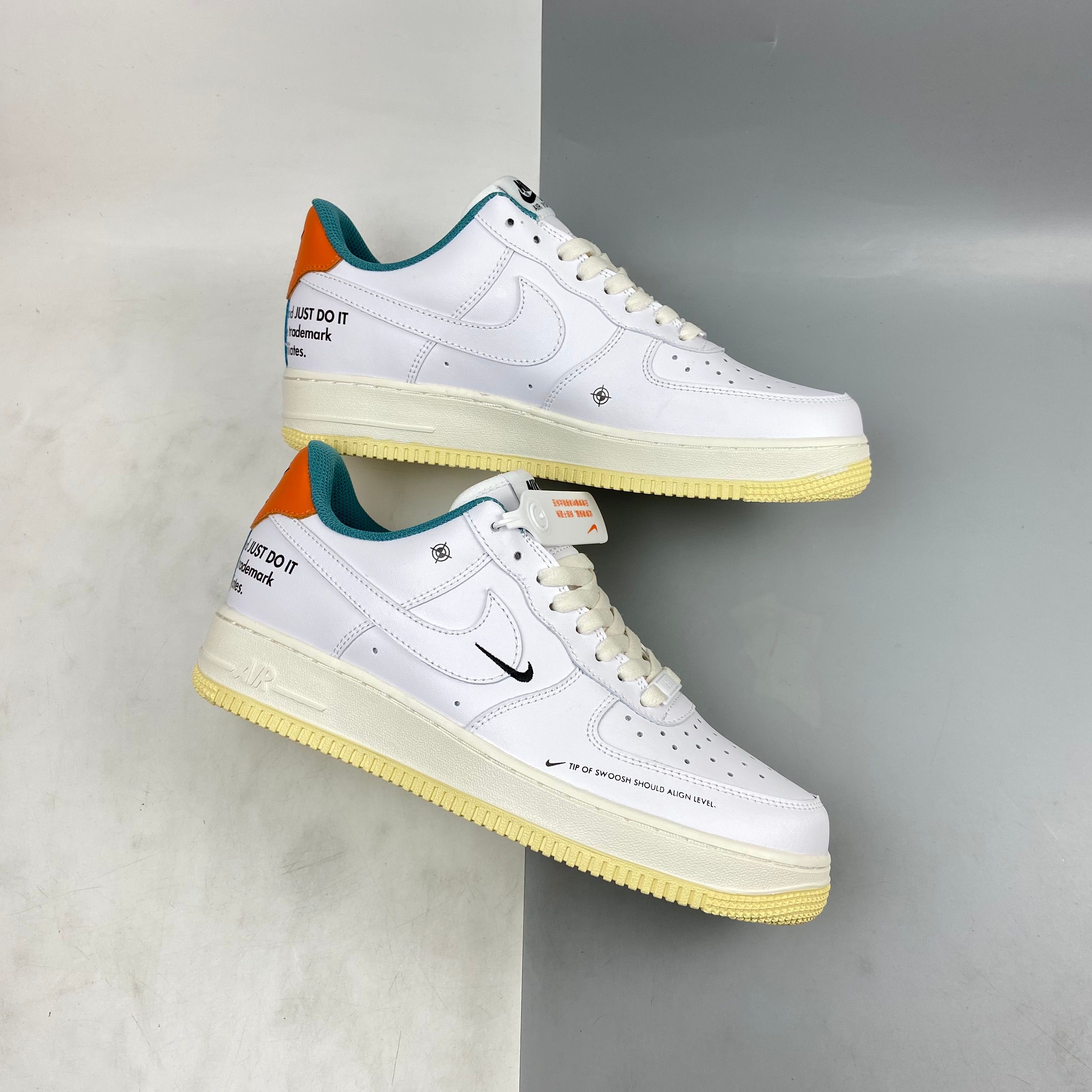 Nike Air Force 1 Low '07 LE Starfish