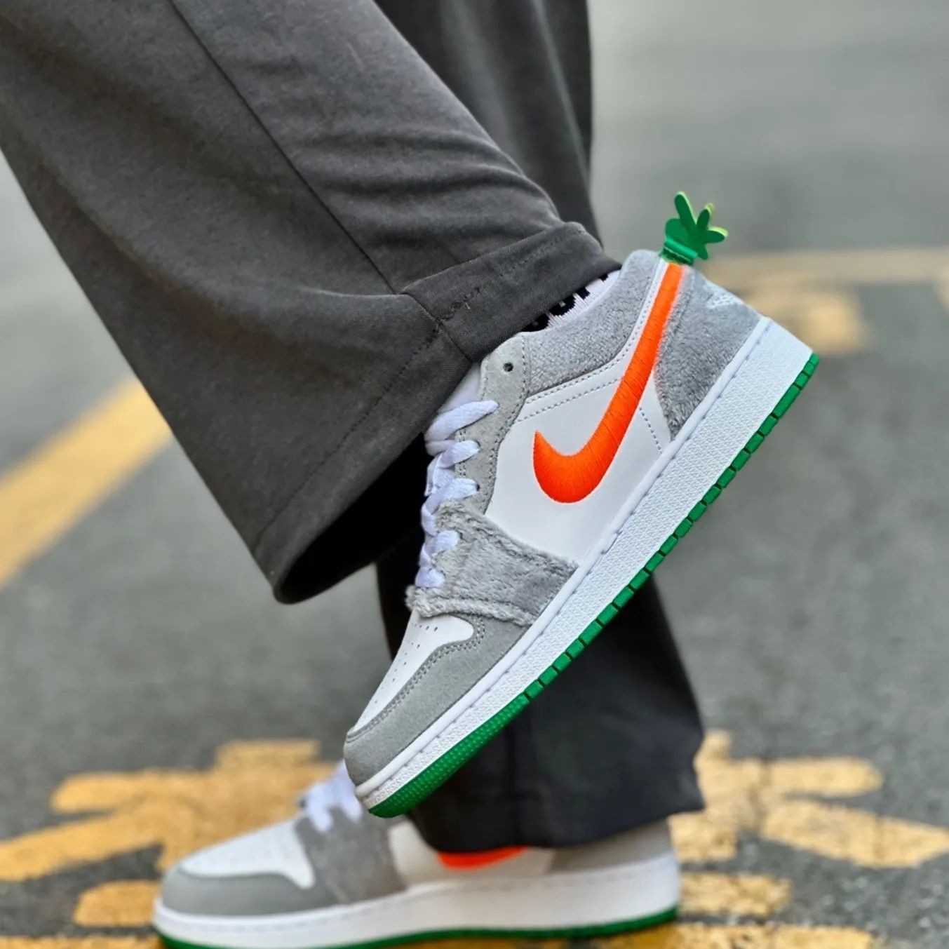 Nike Air Jordan 1 Low SE Rabbit