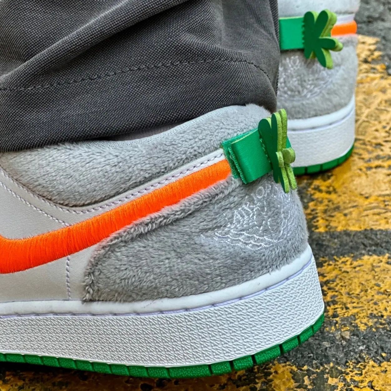 Nike Air Jordan 1 Low SE Rabbit