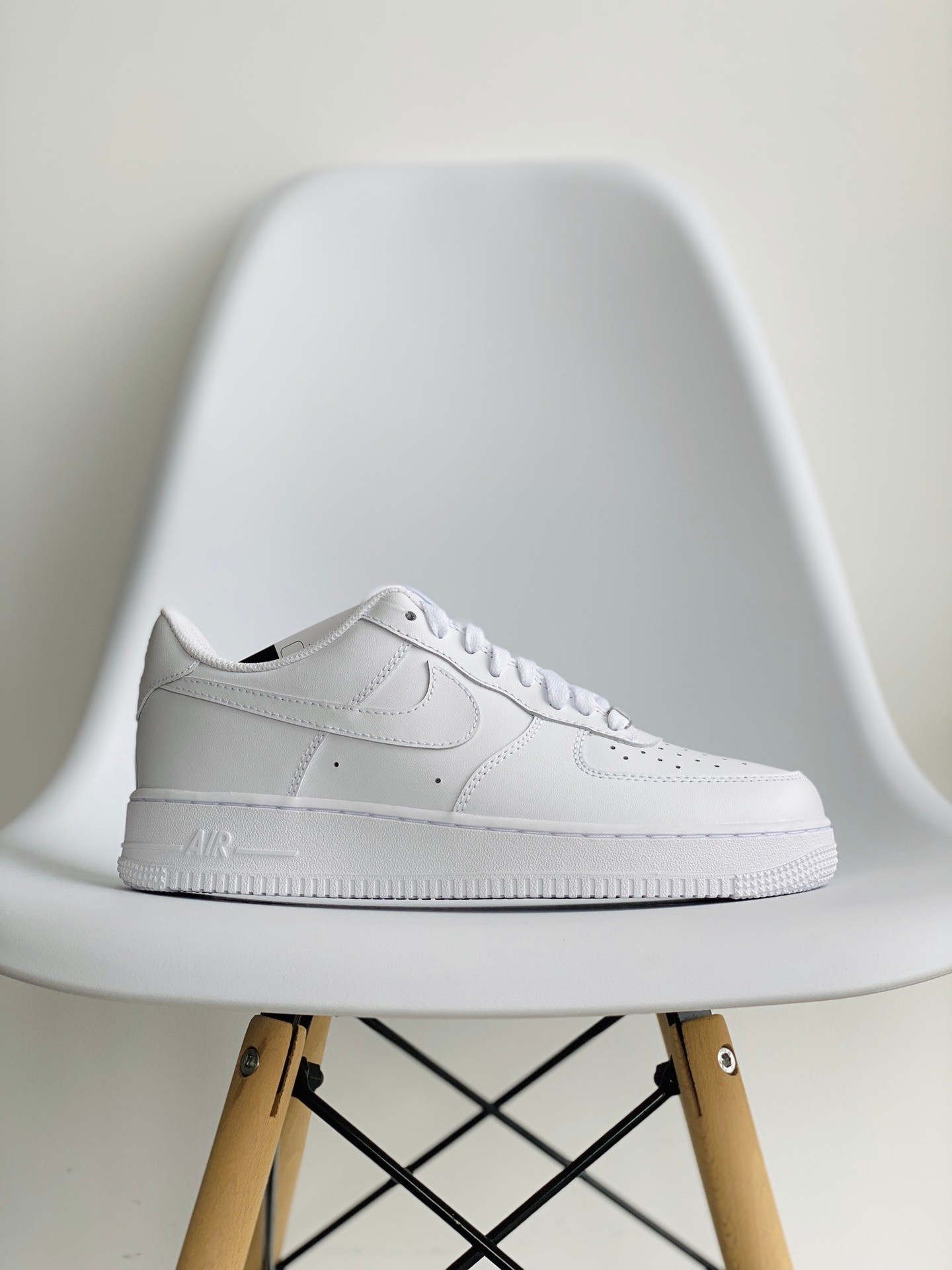 Nike Air Force 1 Low Classic Triple White