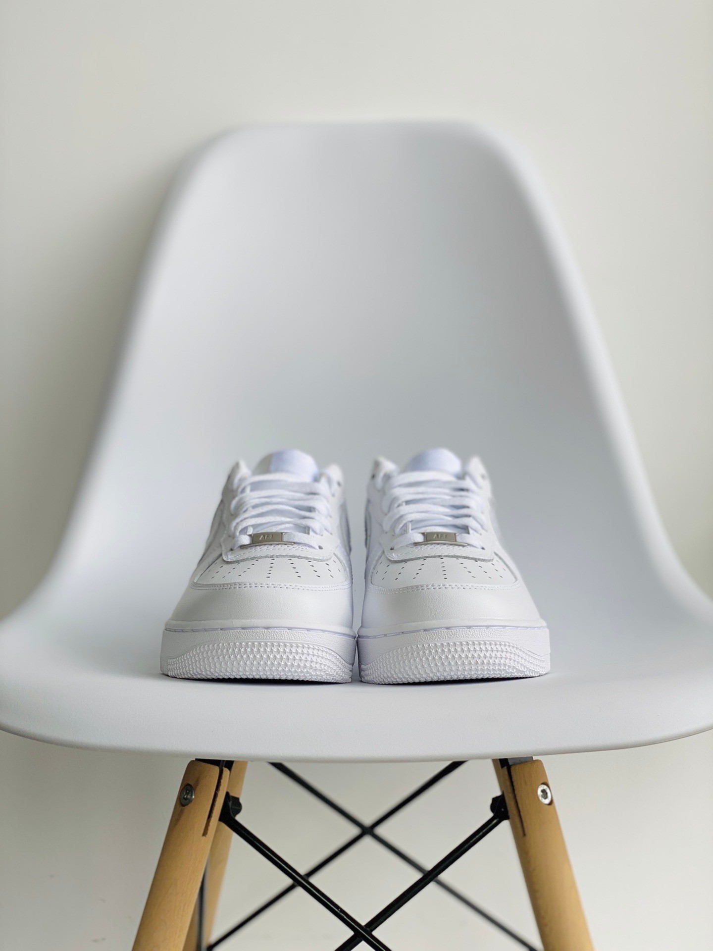 Nike Air Force 1 Low Classic Triple White