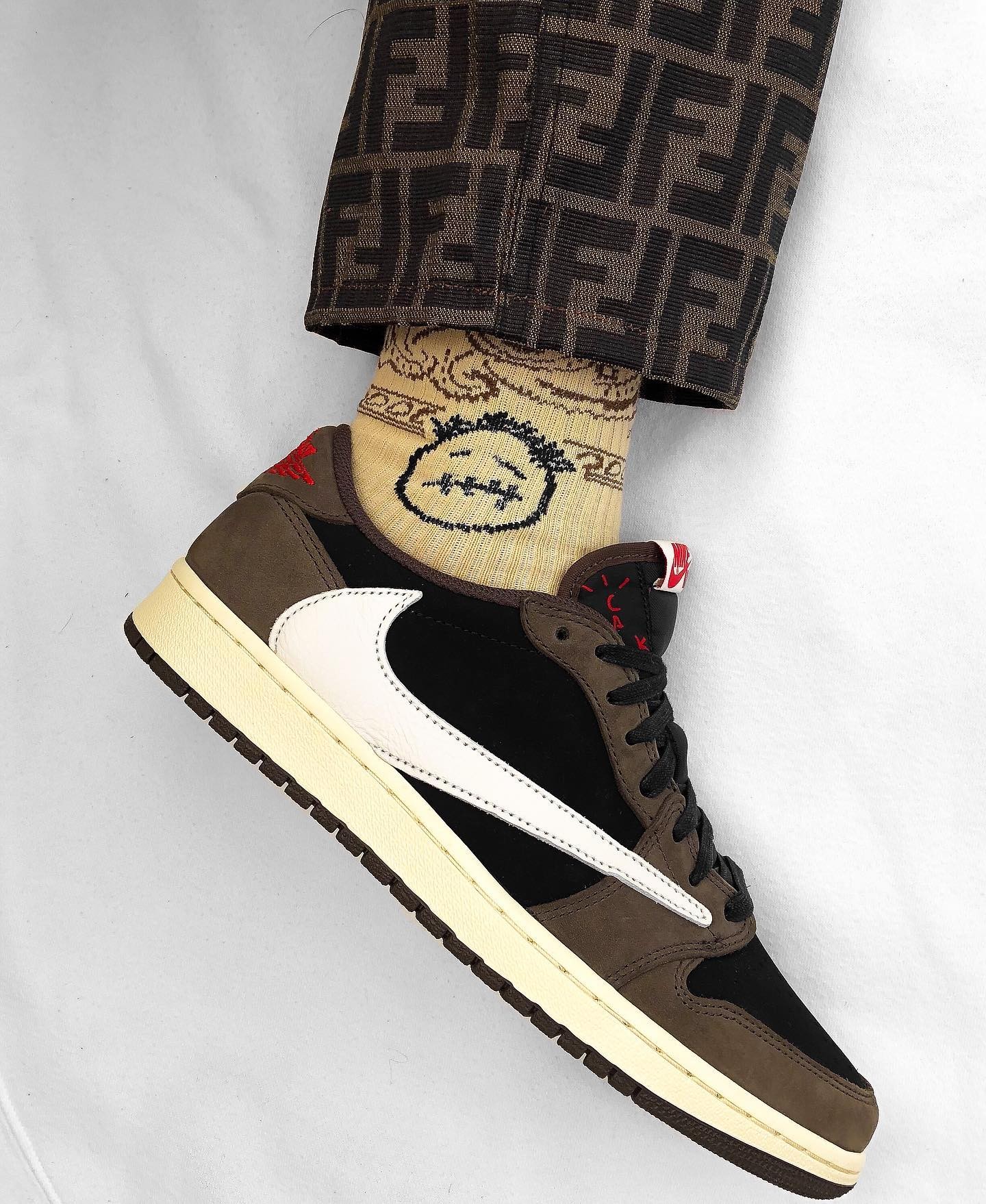 Nike Air Jordan 1 Retro Low OG SP Travis Scott Mocha