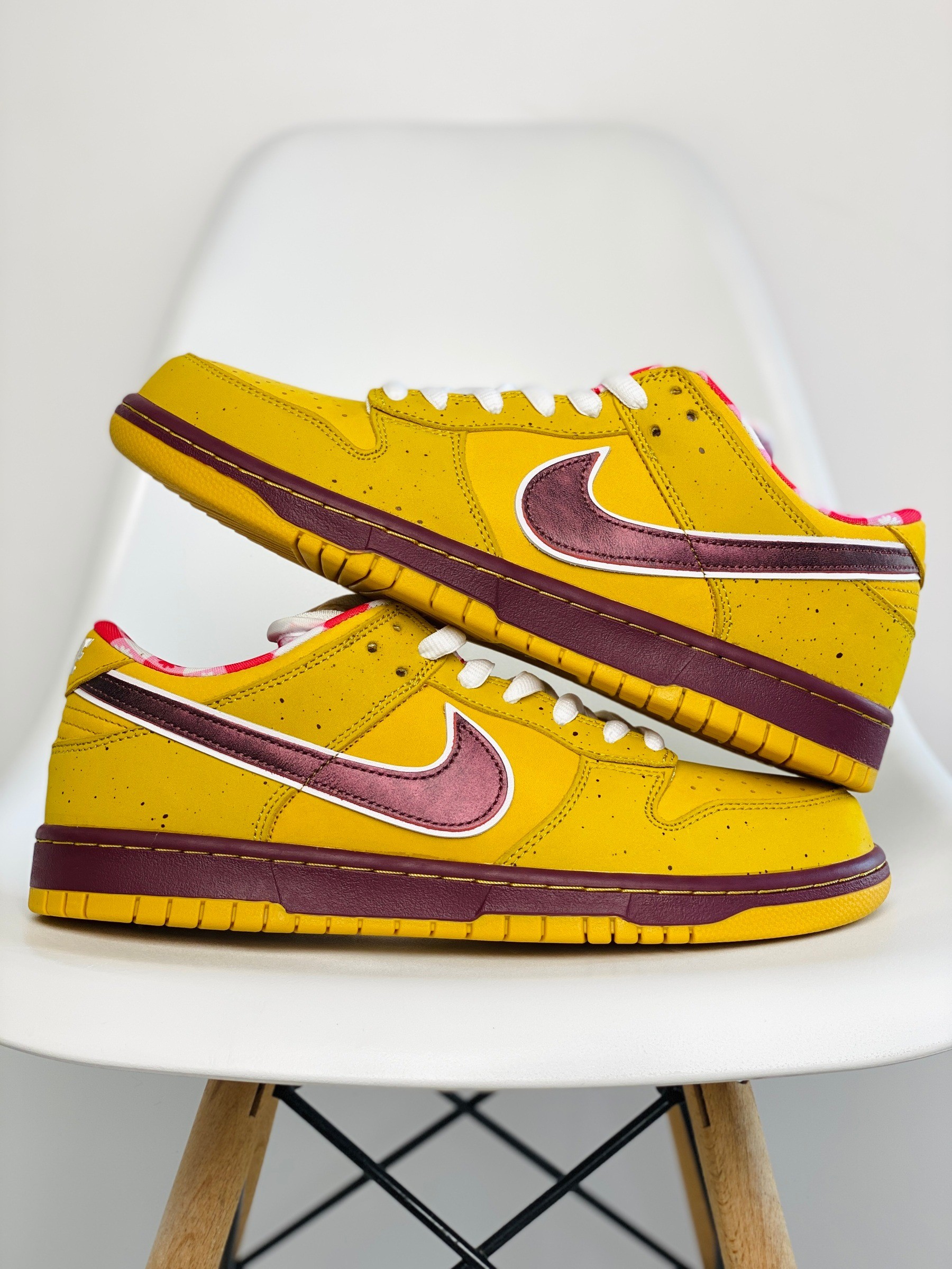 Nike SB Dunk Low Yellow Lobster