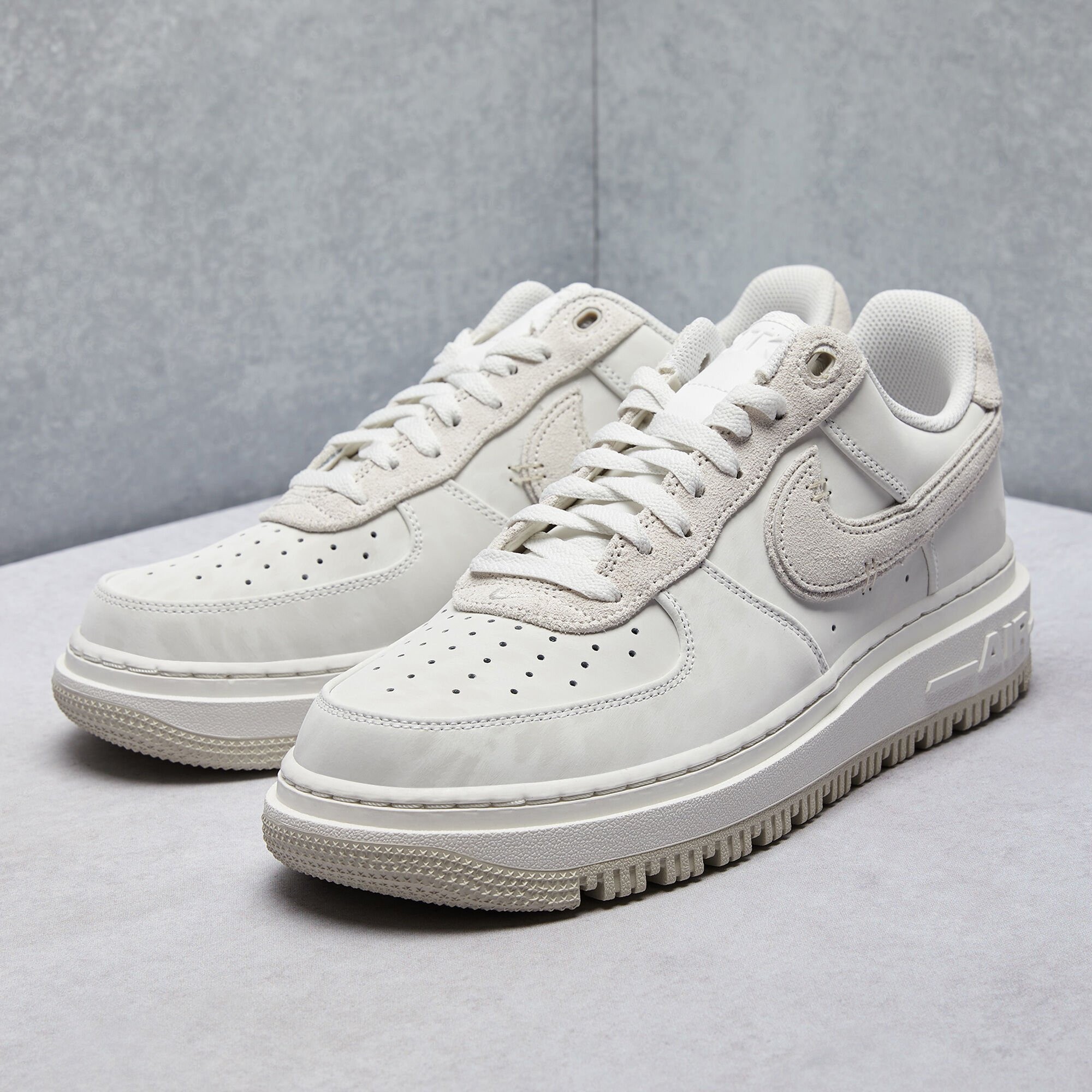 Nike Air Force 1 Low Luxe Summit White