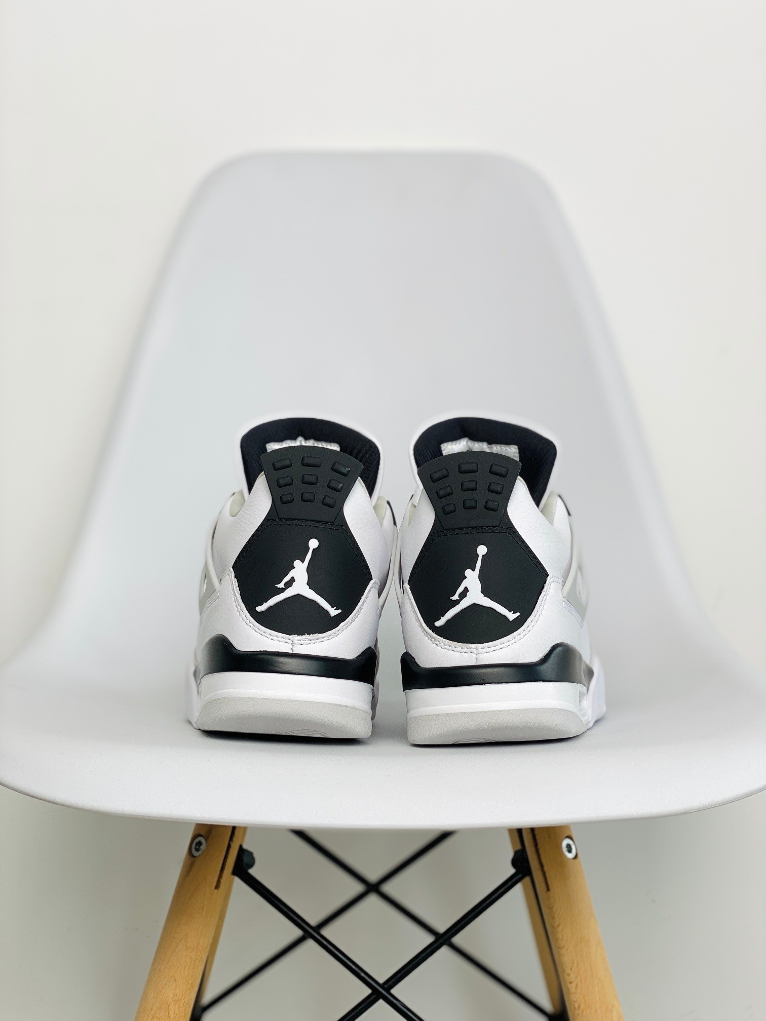 Nike Air Jordan 4 Retro Military Black