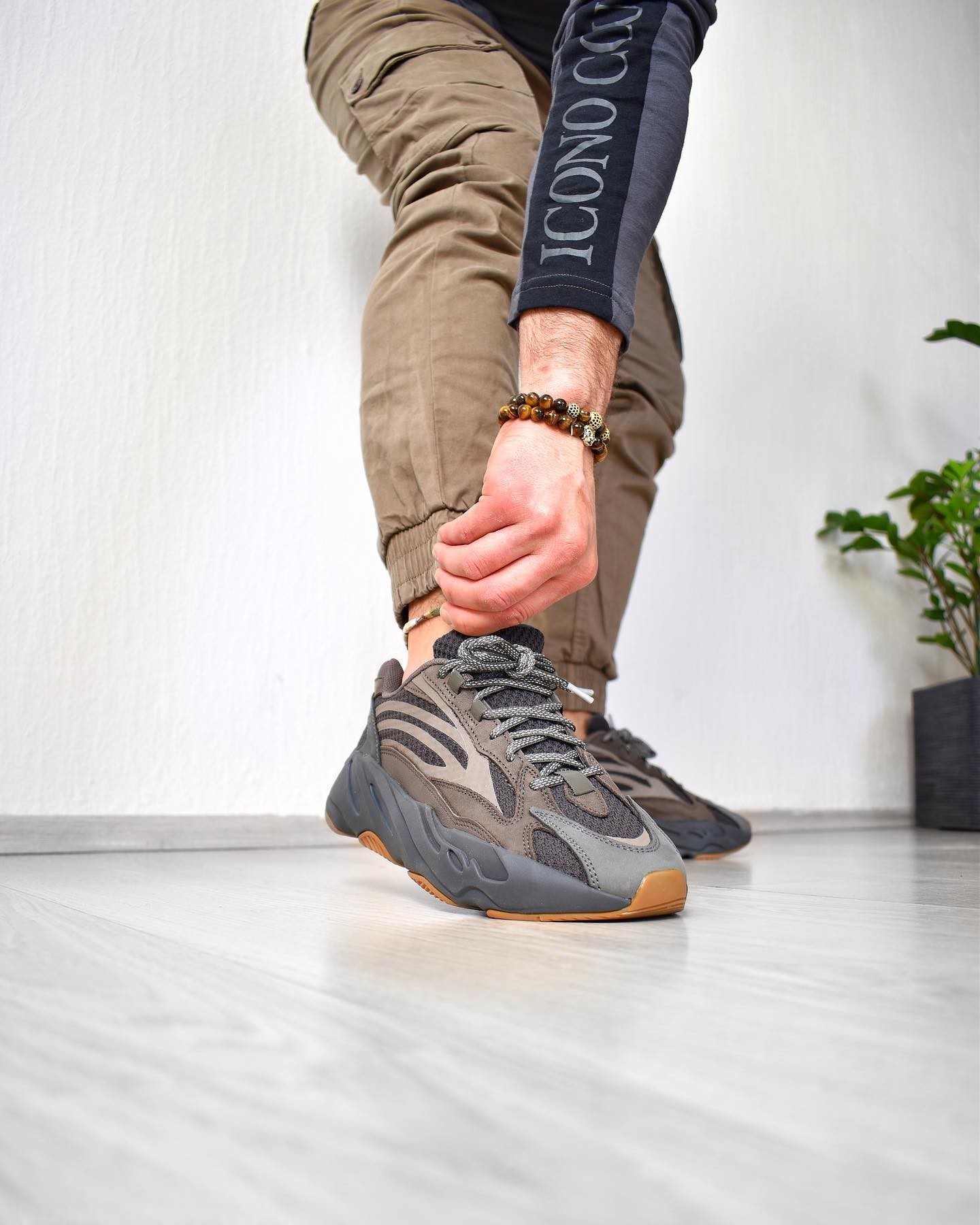 adidas Yeezy Boost 700 V2 Geode