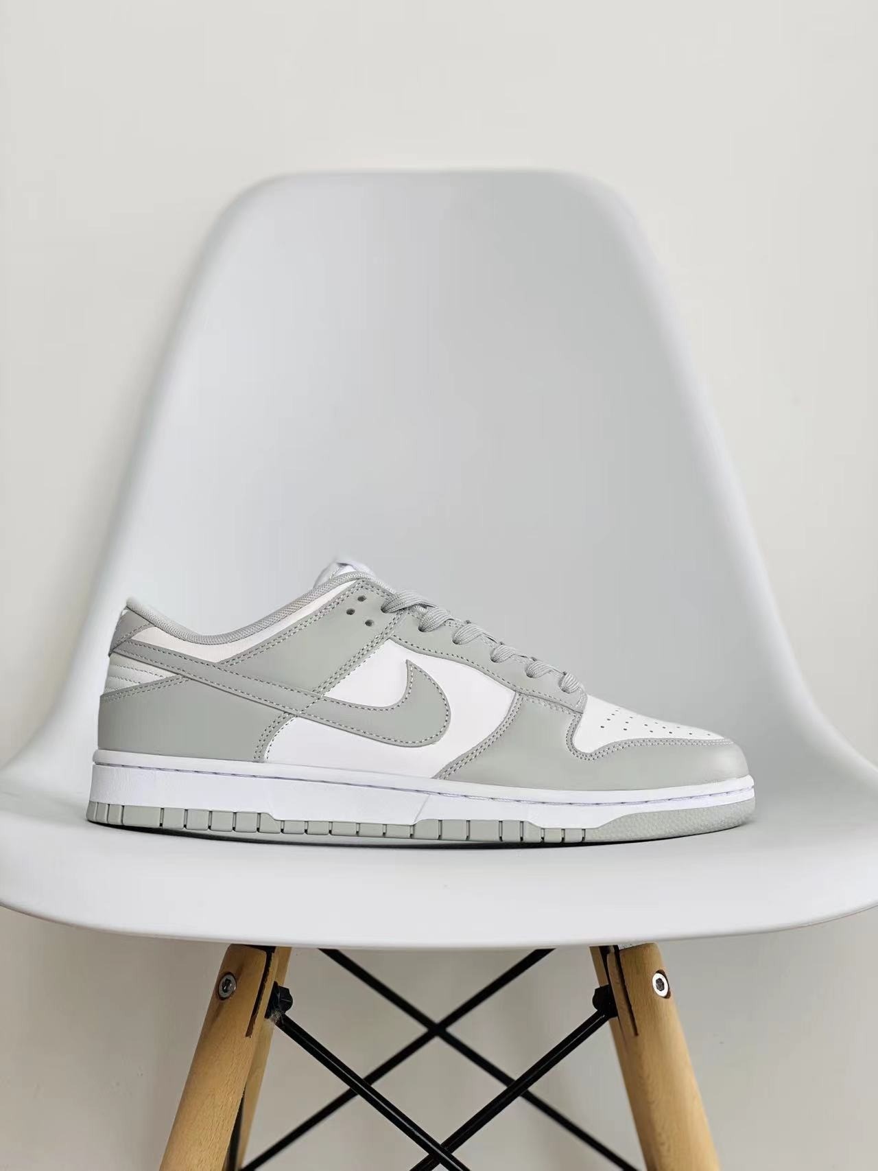 Nike Dunk Low Retro Grey Fog